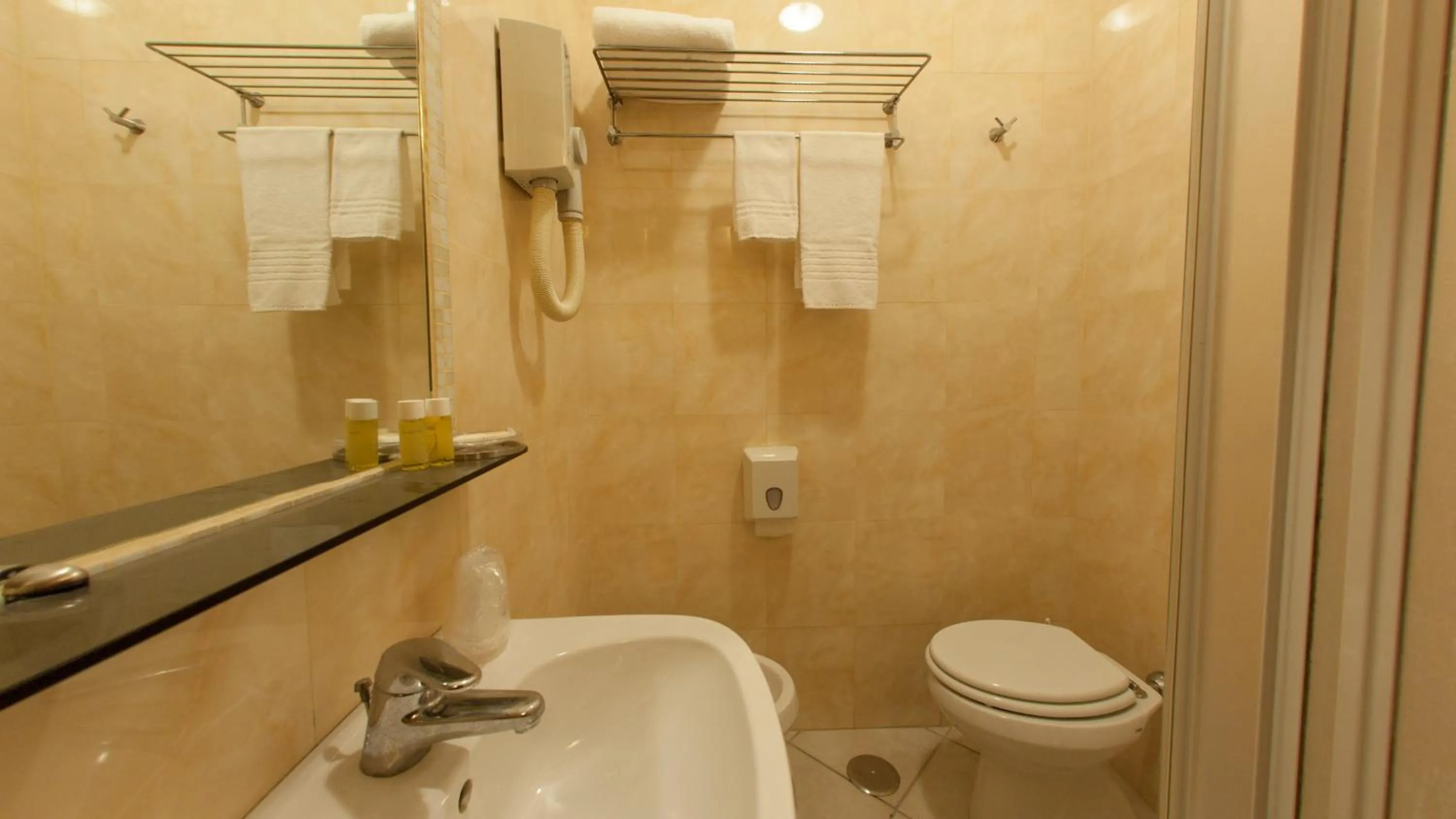 Bathroom in Dama Private Rooms