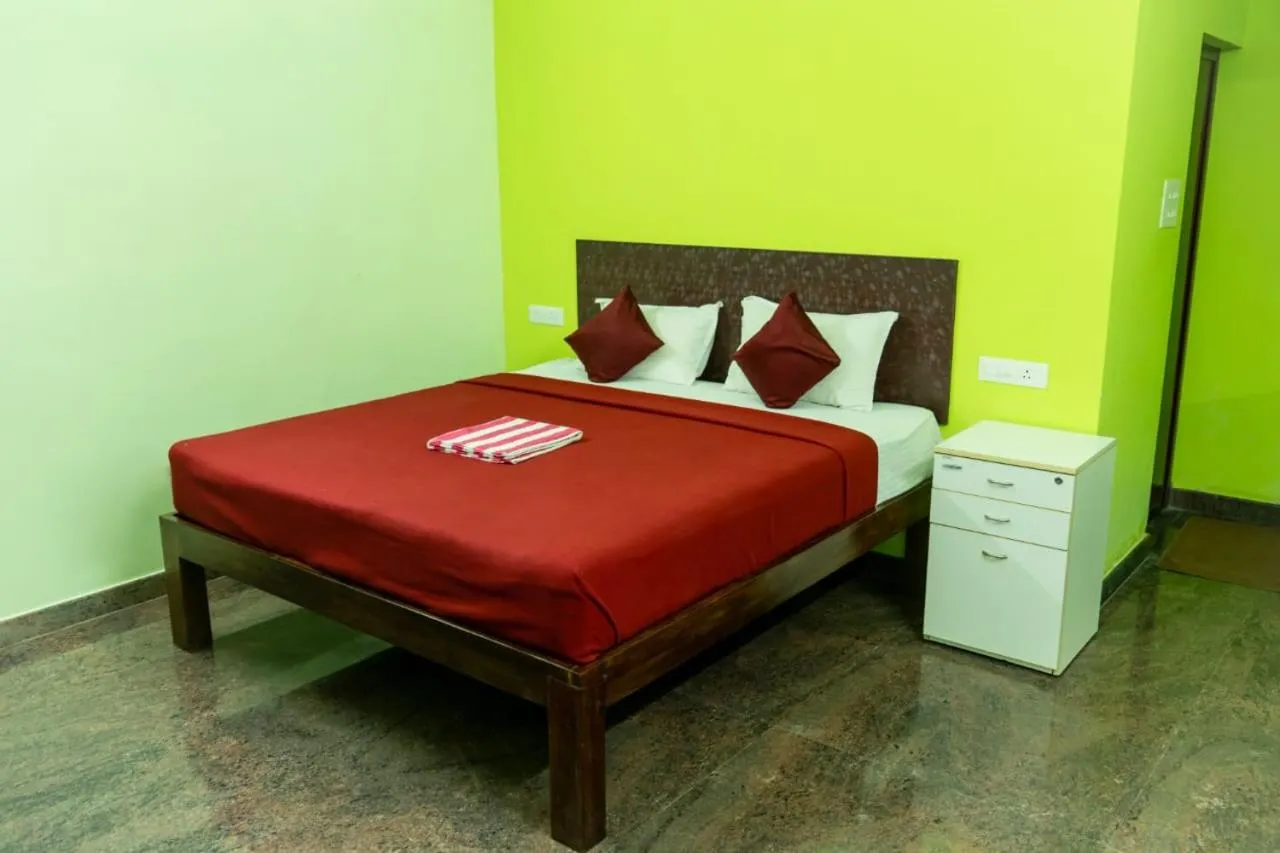 Bed in Le Springlynn Residency