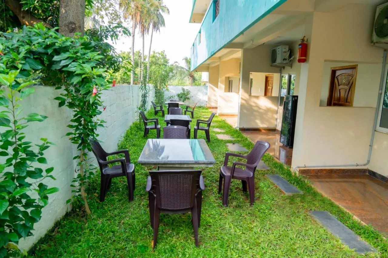 Garden view in Le Springlynn Residency