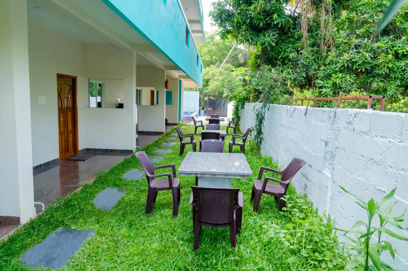 Garden view in Le Springlynn Residency