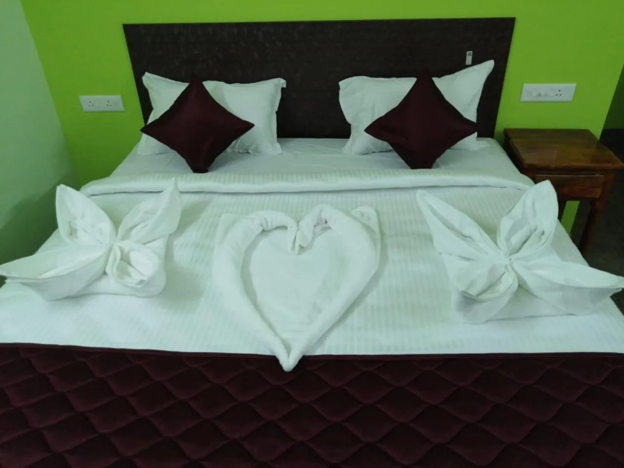 Bed in Le Springlynn Residency