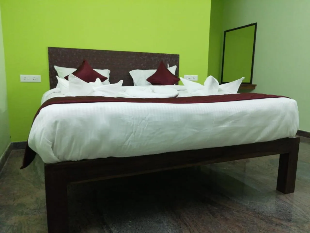 Bed in Le Springlynn Residency