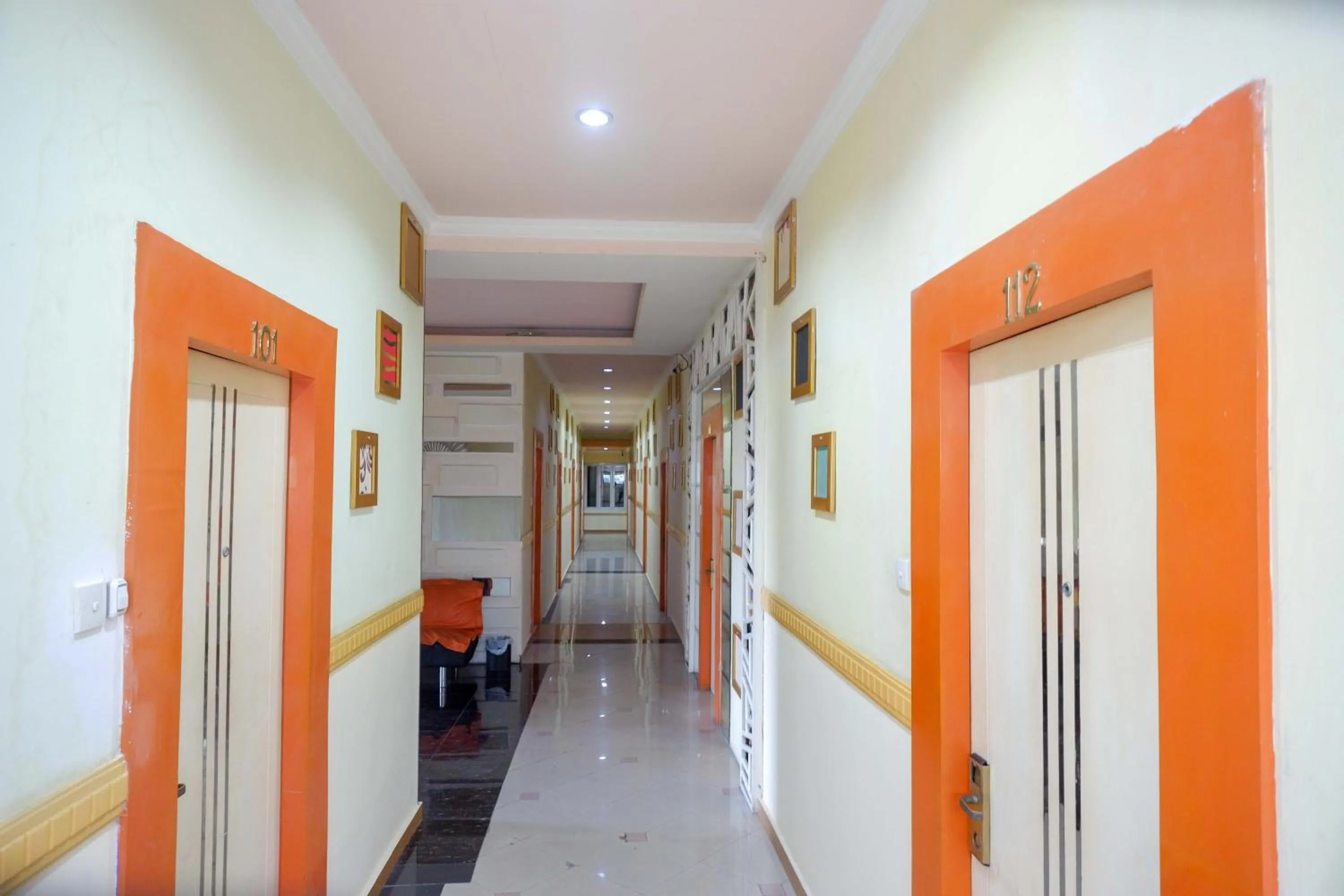 Property building in Sans Hotel International Surabaya