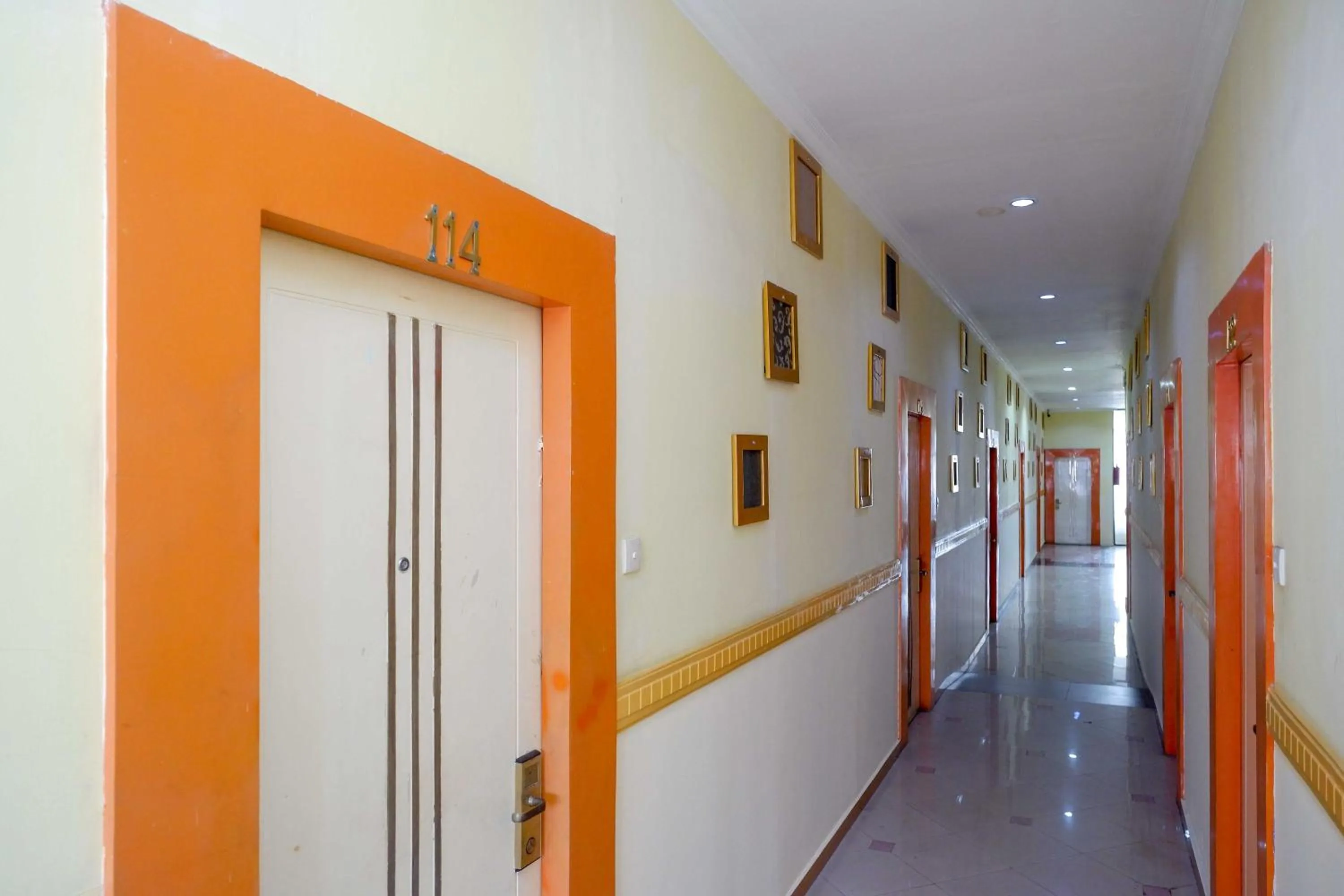 Property building in Sans Hotel International Surabaya