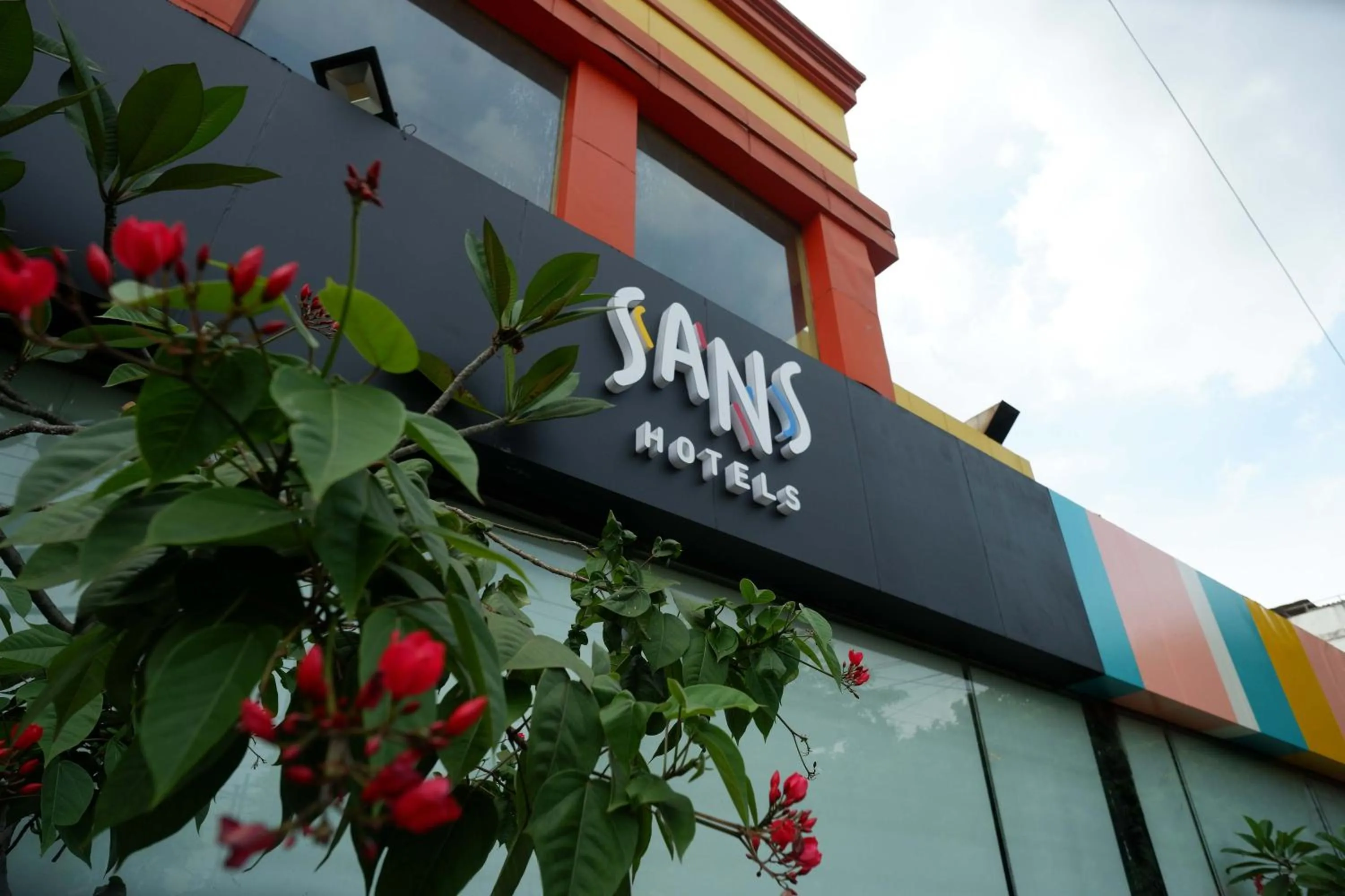 Facade/entrance in Sans Hotel International Surabaya