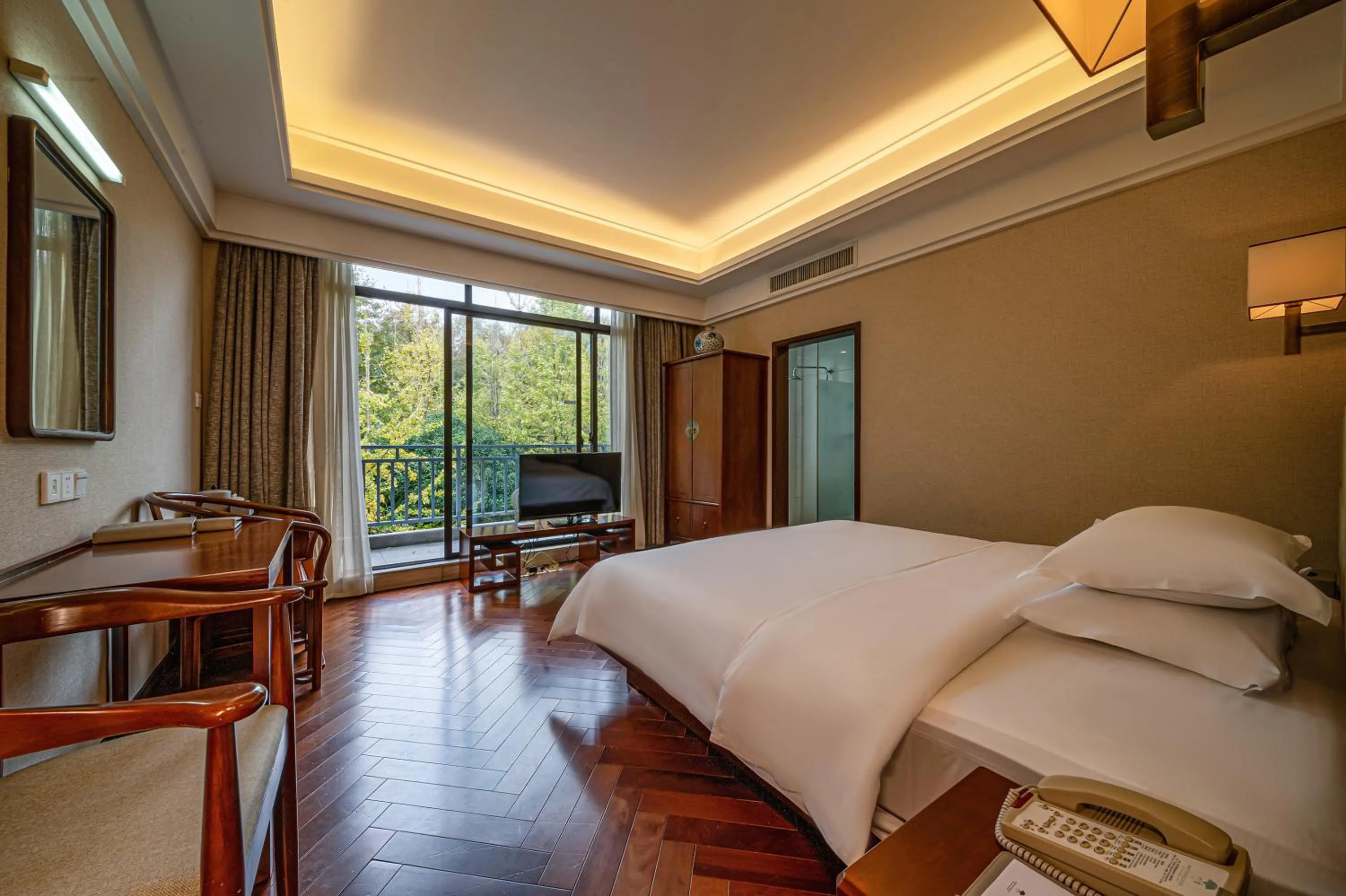 Bed in Guilin Zizhou Panorama Resort