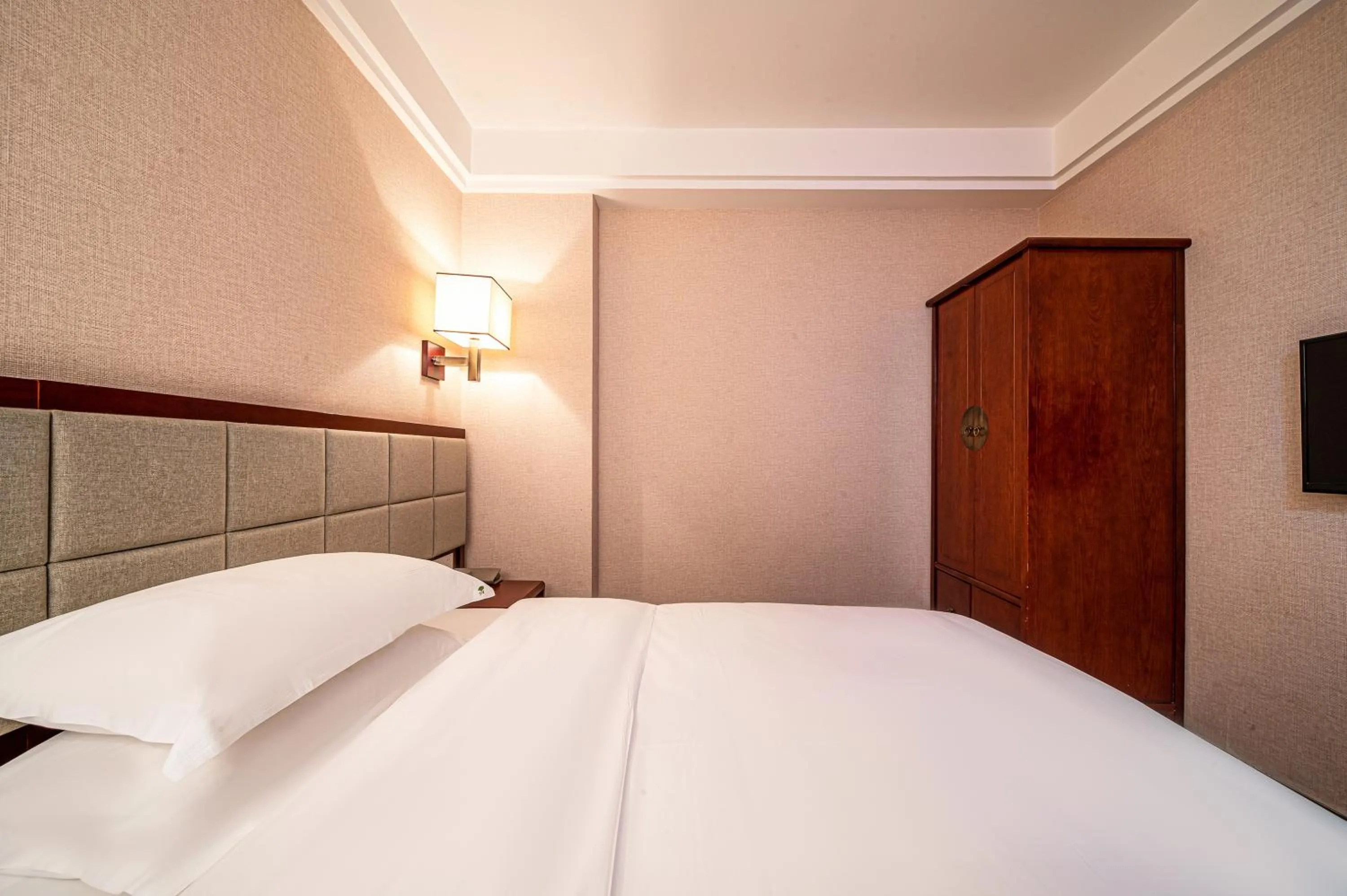 Bed in Guilin Zizhou Panorama Resort