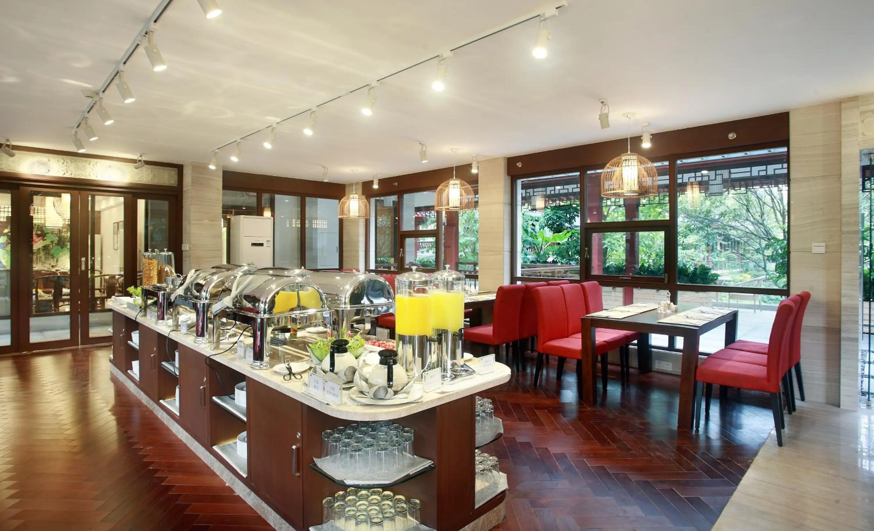 Restaurant/places to eat in Guilin Zizhou Panorama Resort