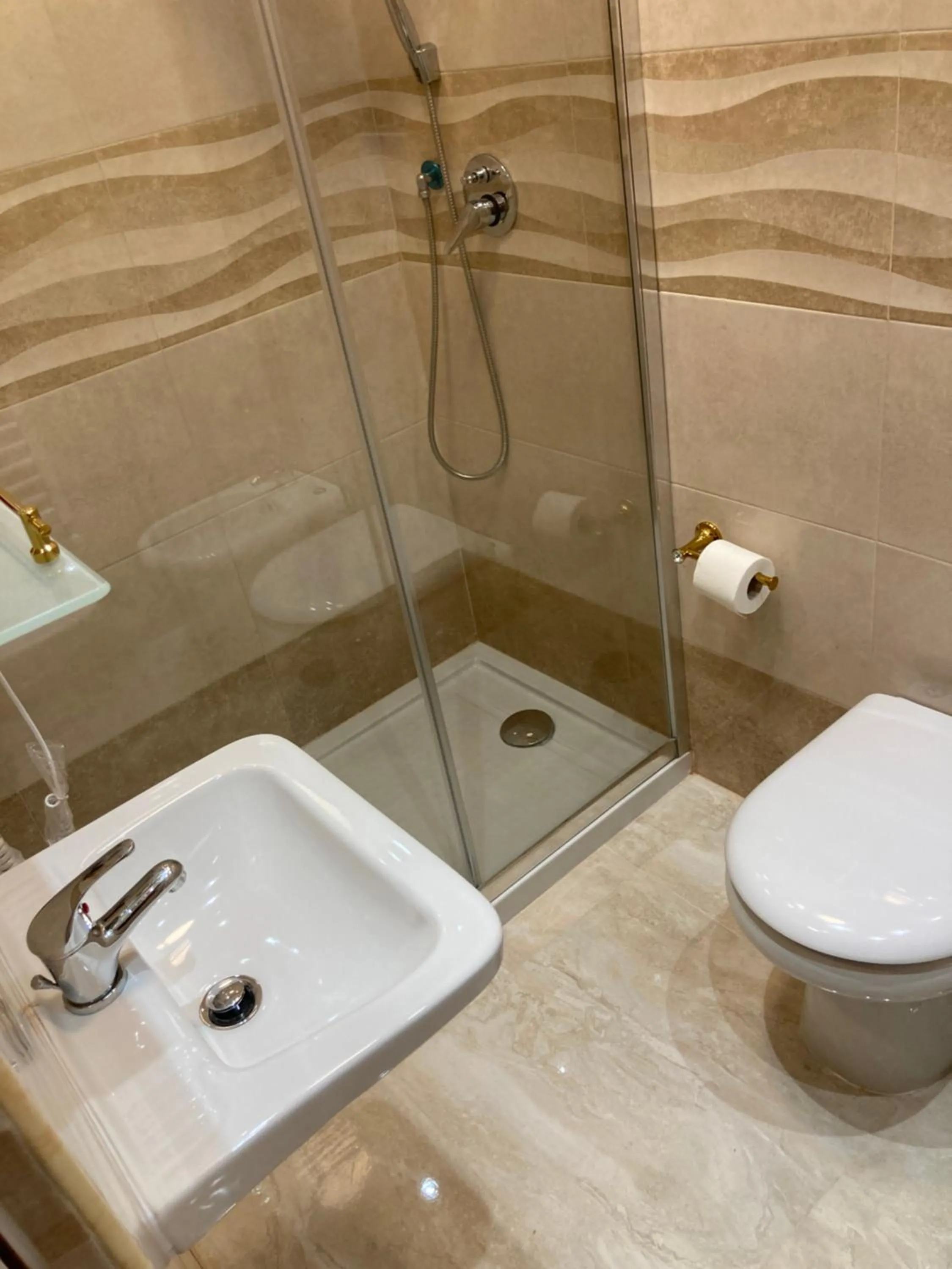 Bathroom in B&B LA REGGIA DI RIHANNA spa