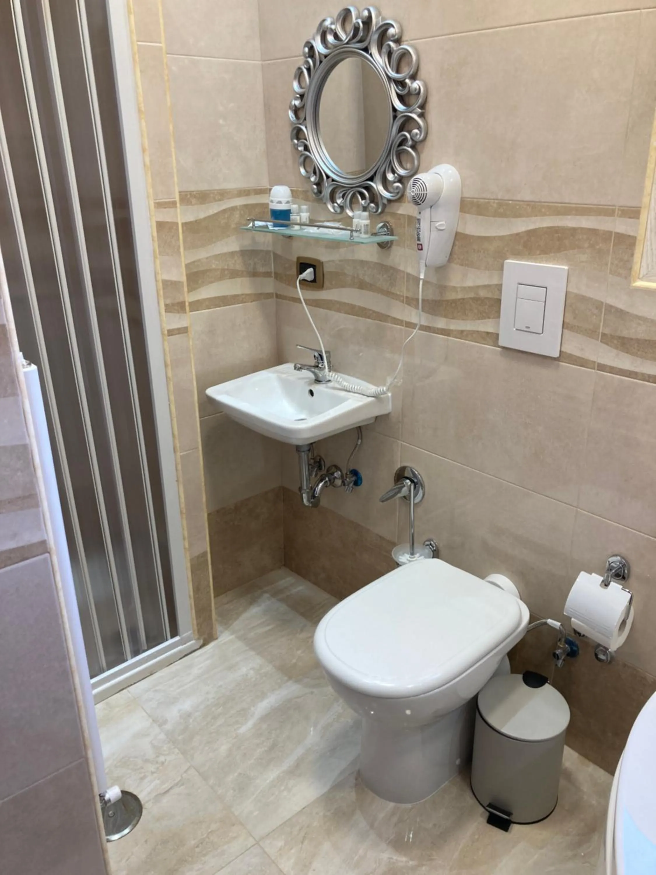 Bathroom in B&B LA REGGIA DI RIHANNA spa