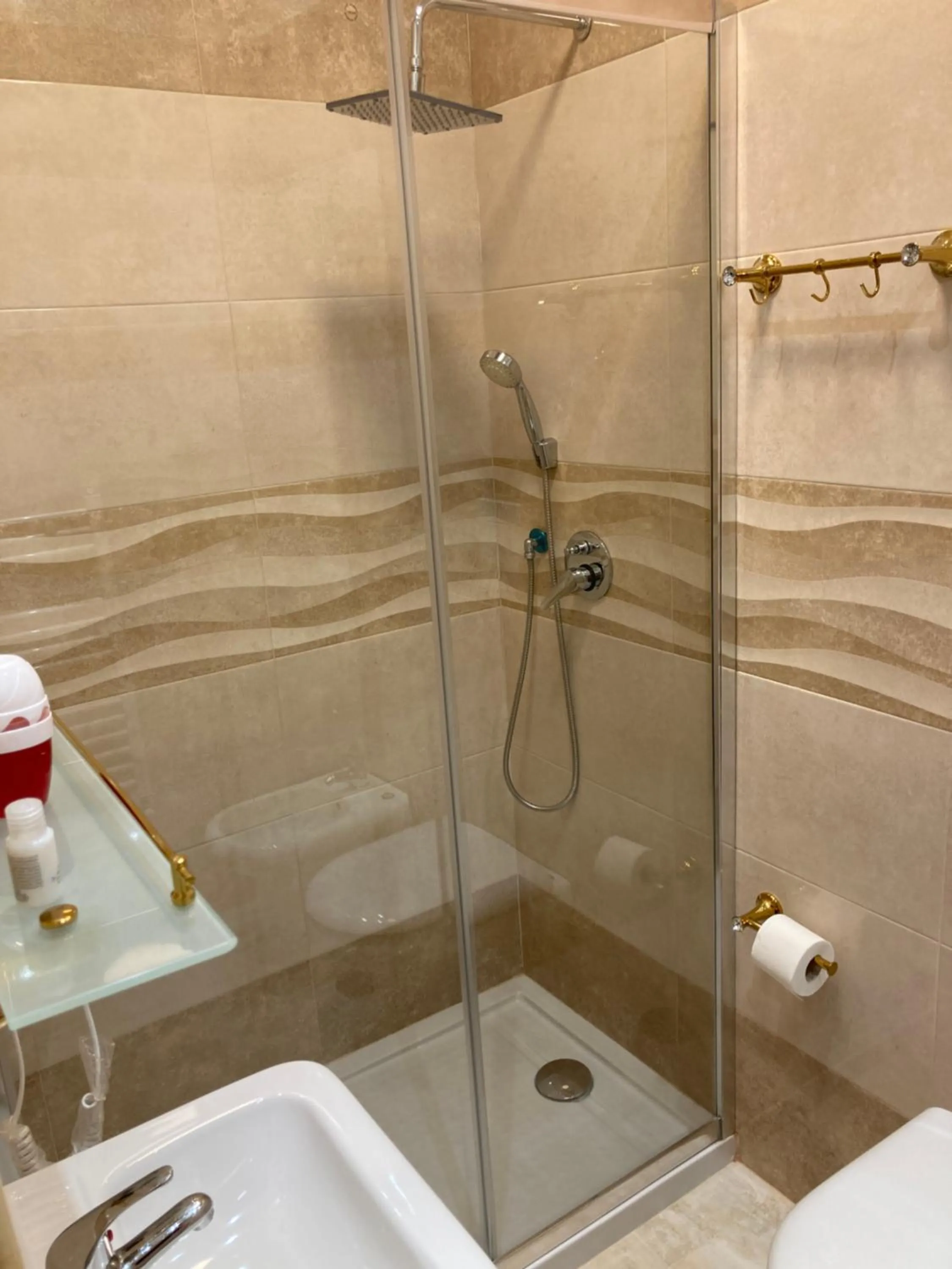 Bathroom in B&B LA REGGIA DI RIHANNA spa