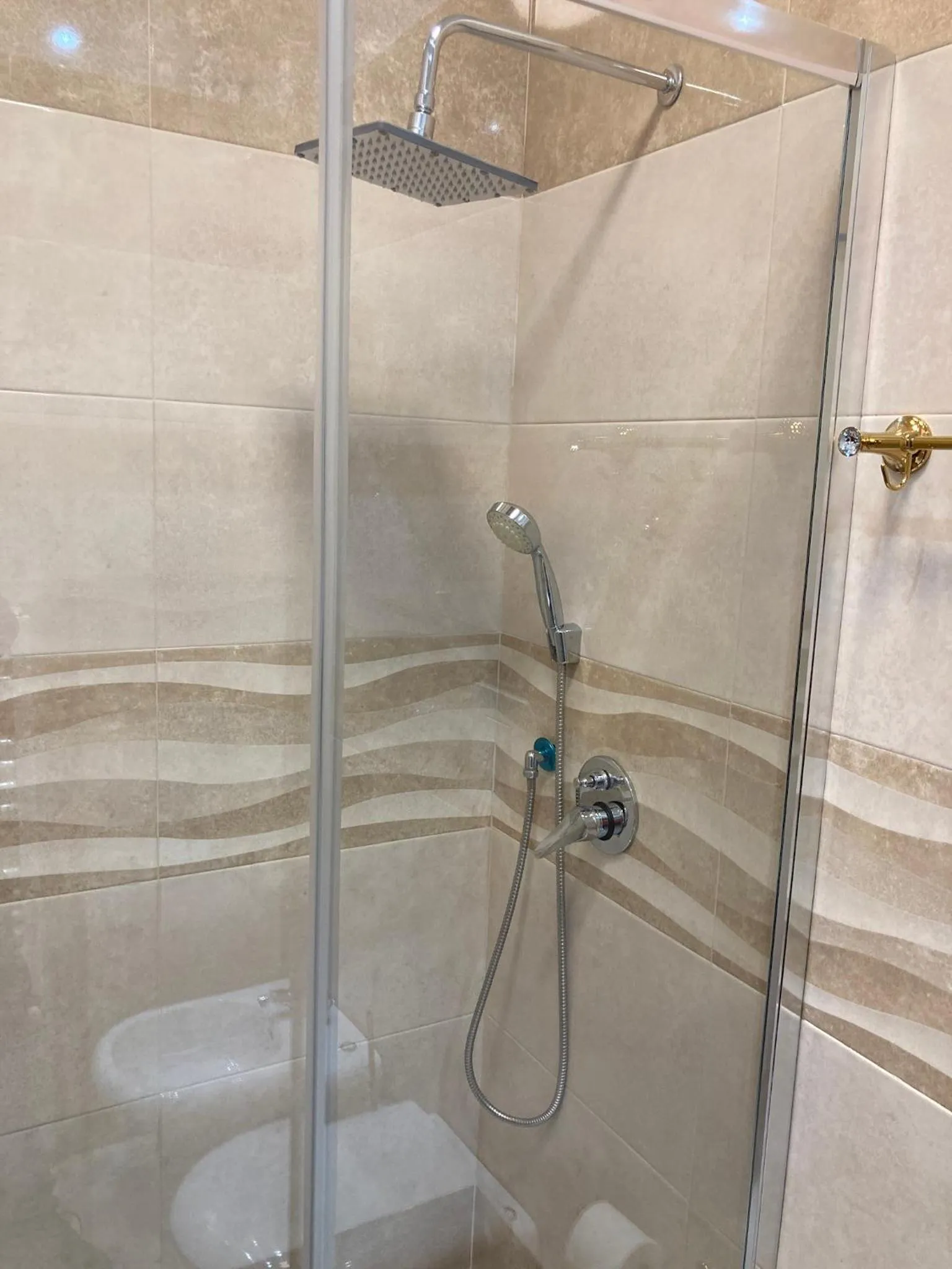 Shower in B&B LA REGGIA DI RIHANNA spa