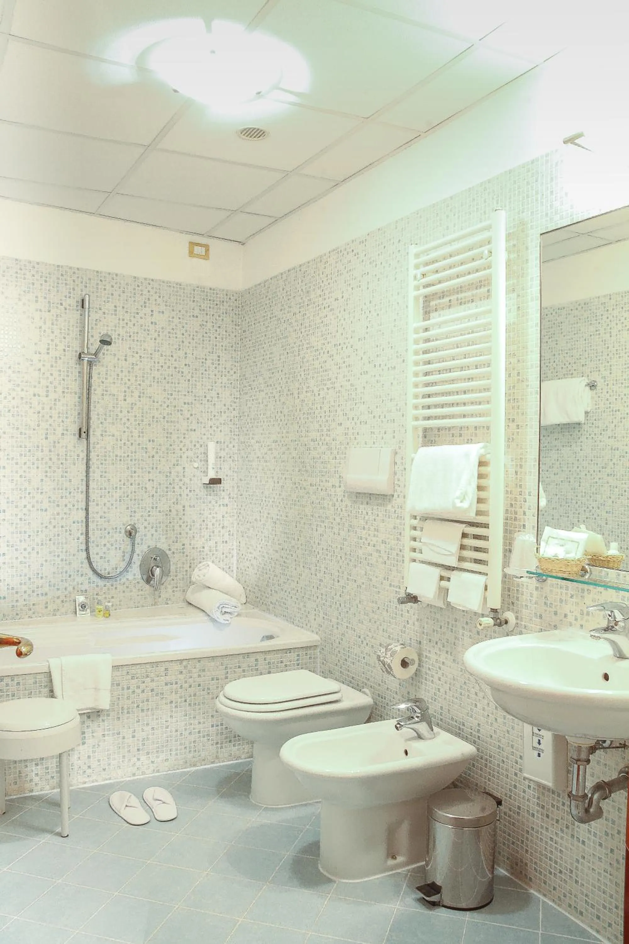 Bathroom in Apostoli Palace