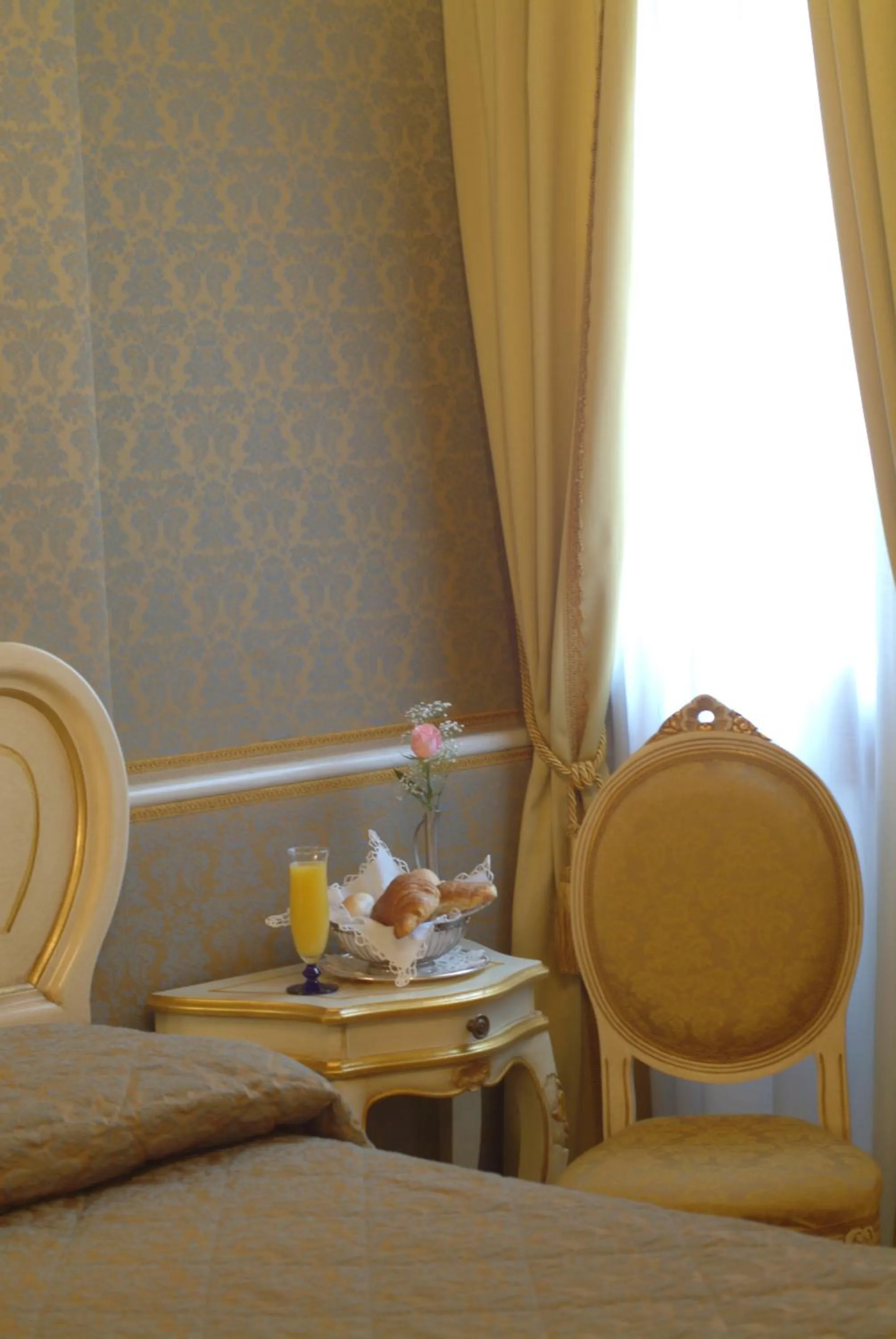 Bed in Apostoli Palace