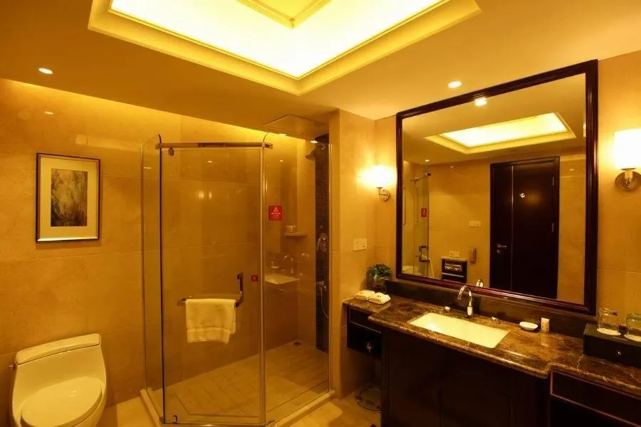 Bathroom in Ramada Changzhou