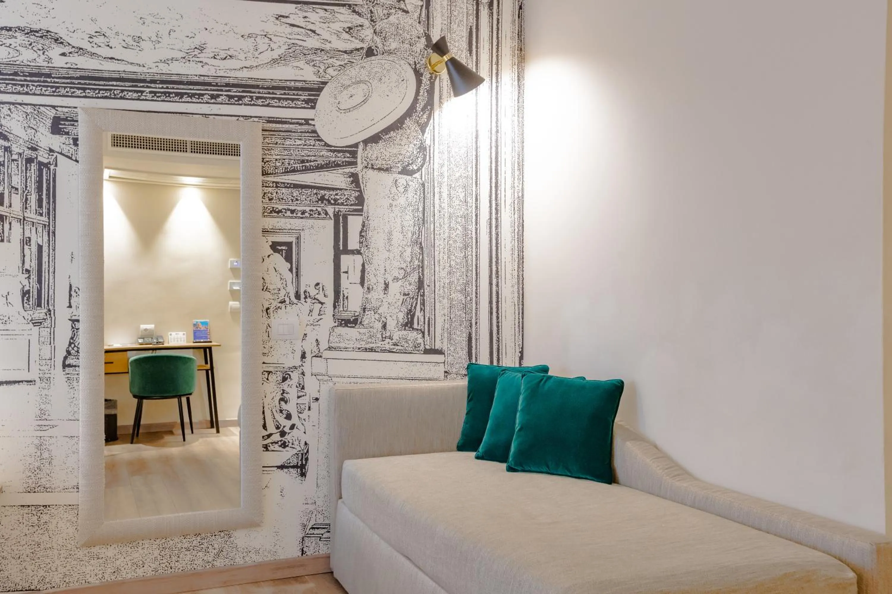 Seating area in FH55 Grand Hotel Mediterraneo