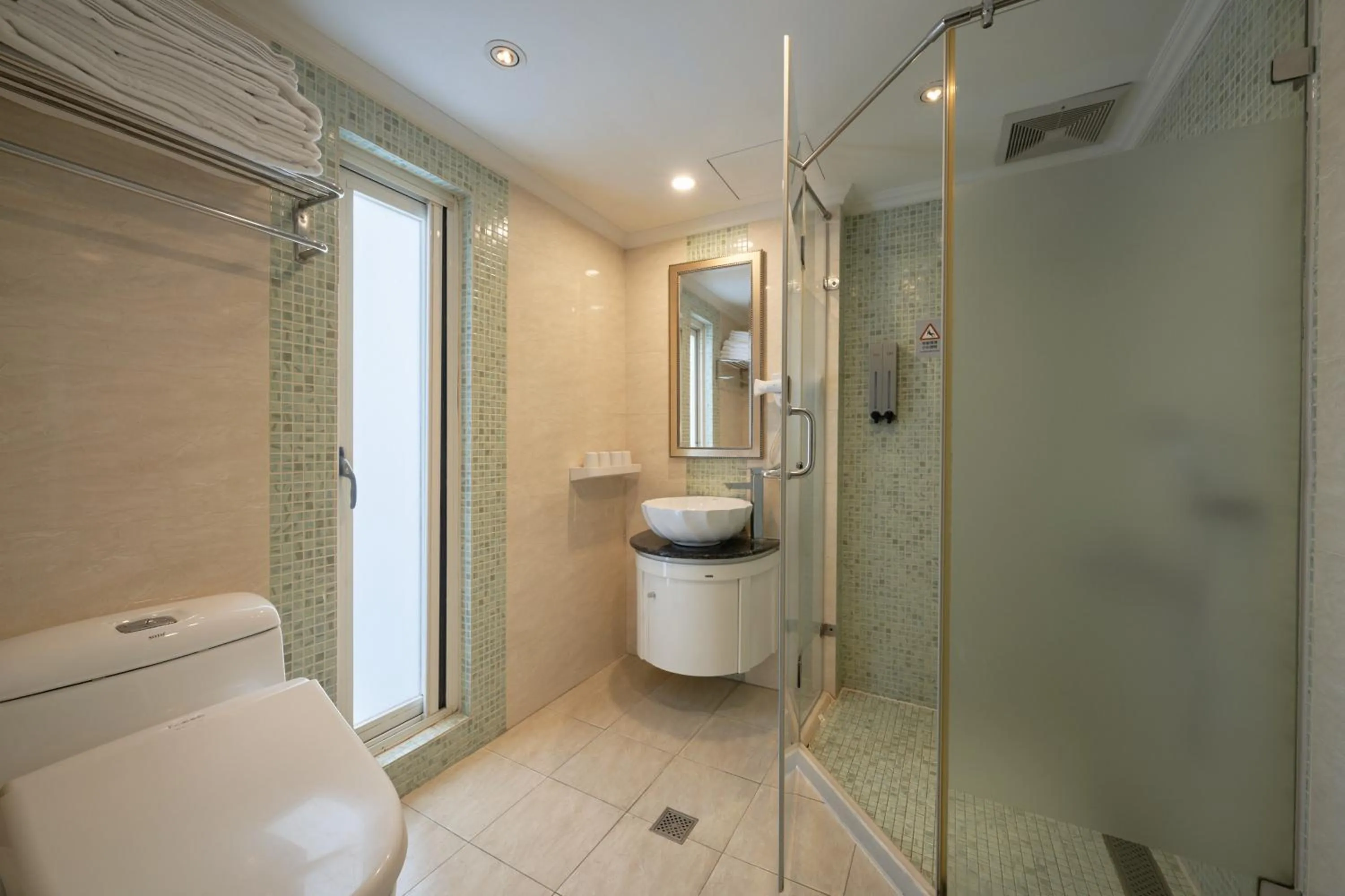 Shower in Nagahiro Hotel, Taichung Wenxin Branch