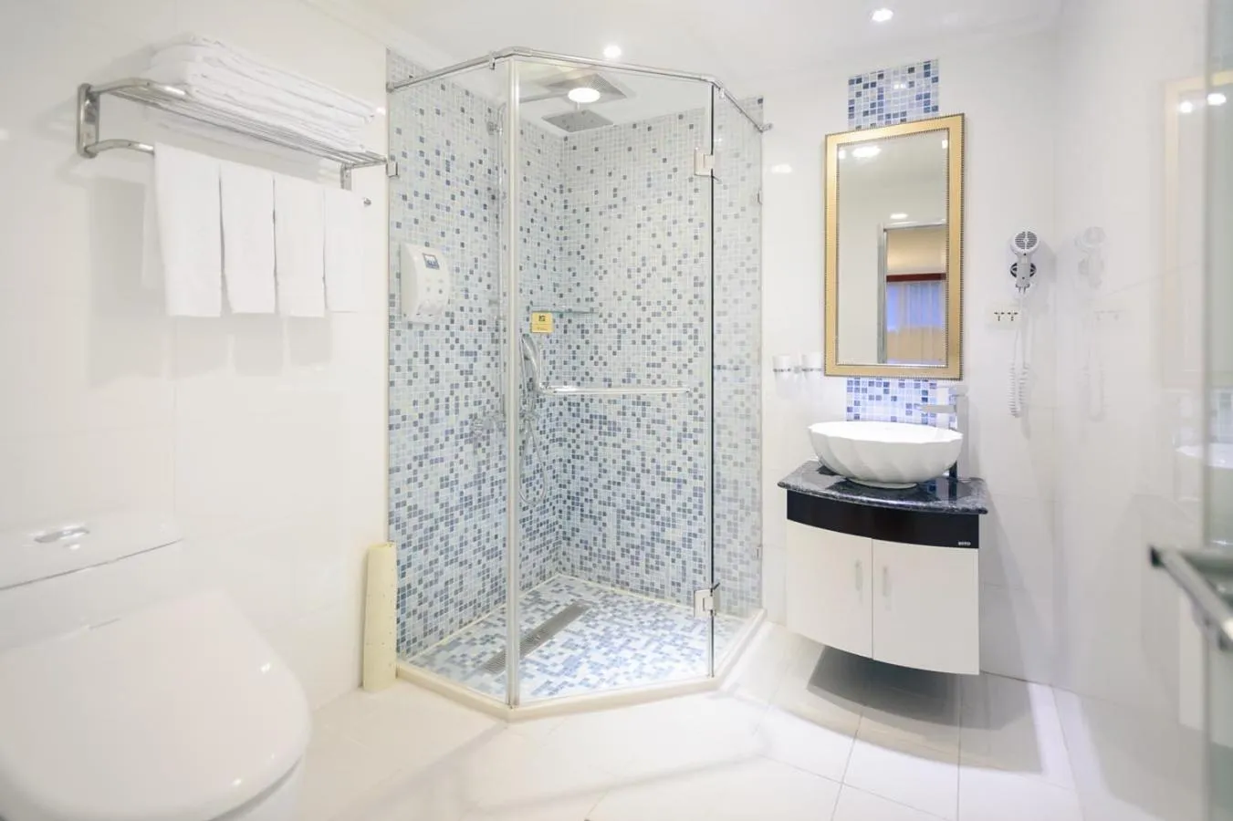 Kiwi Hotel MRT Wenxin Branch (Feng Chia Branch 1)