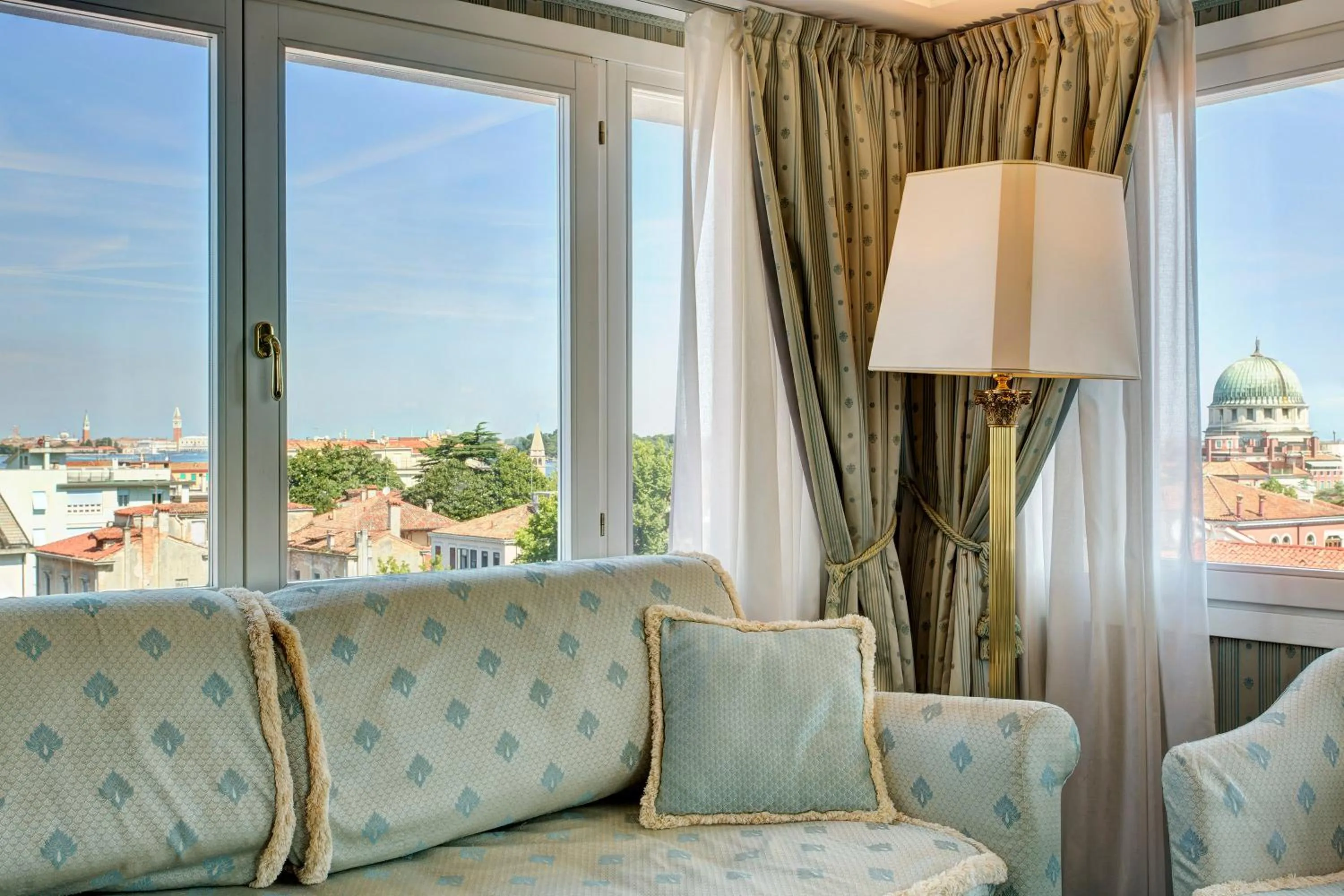 Bed in Hotel Biasutti