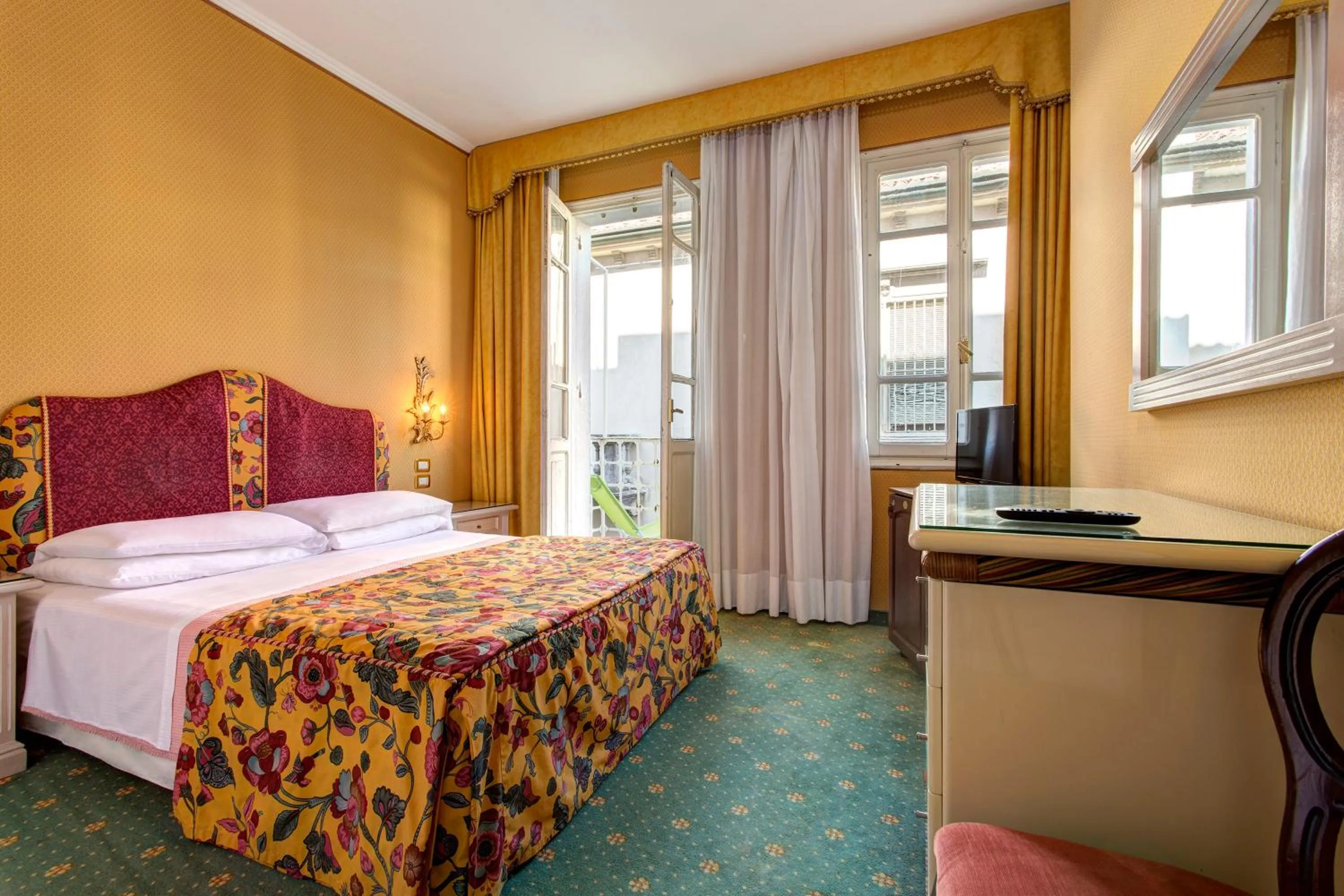 Bed in Hotel Biasutti