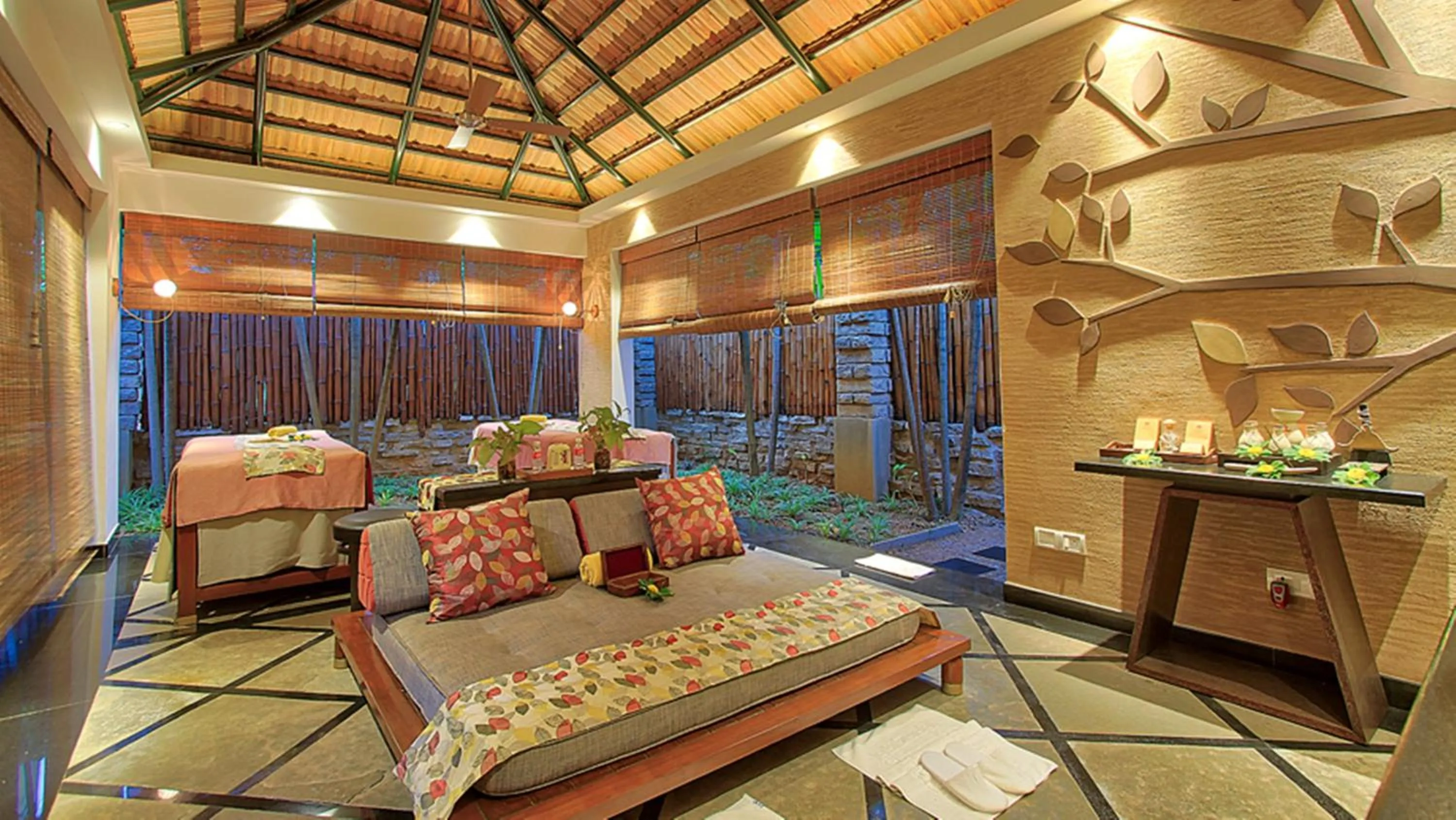 Spa and wellness centre/facilities, Bed in Angsana Oasis Spa & Resort