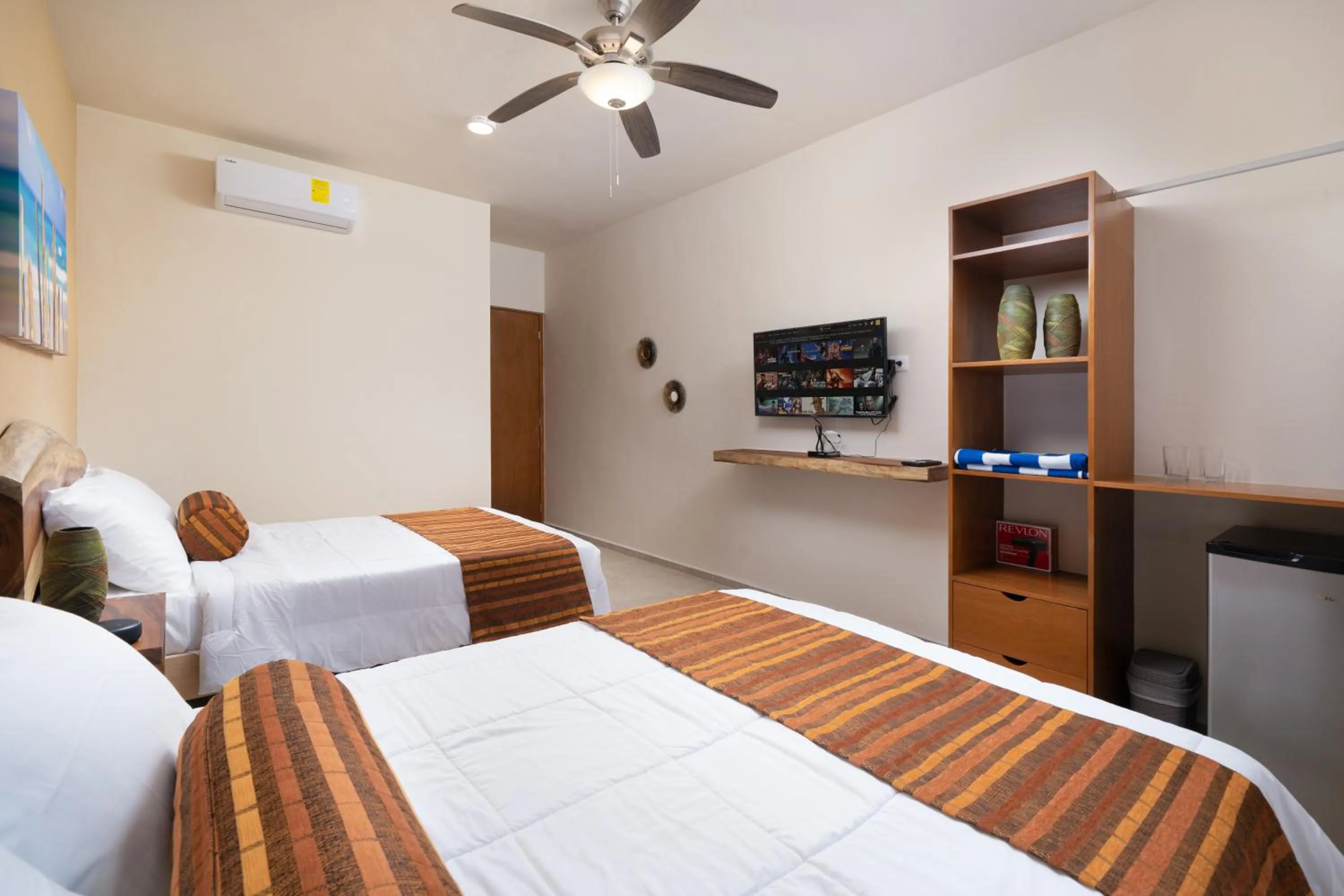 Photo of the whole room, Bed in Villa Sofia Boutique Hotel - Near Cancun Downtown - Free Cancellation