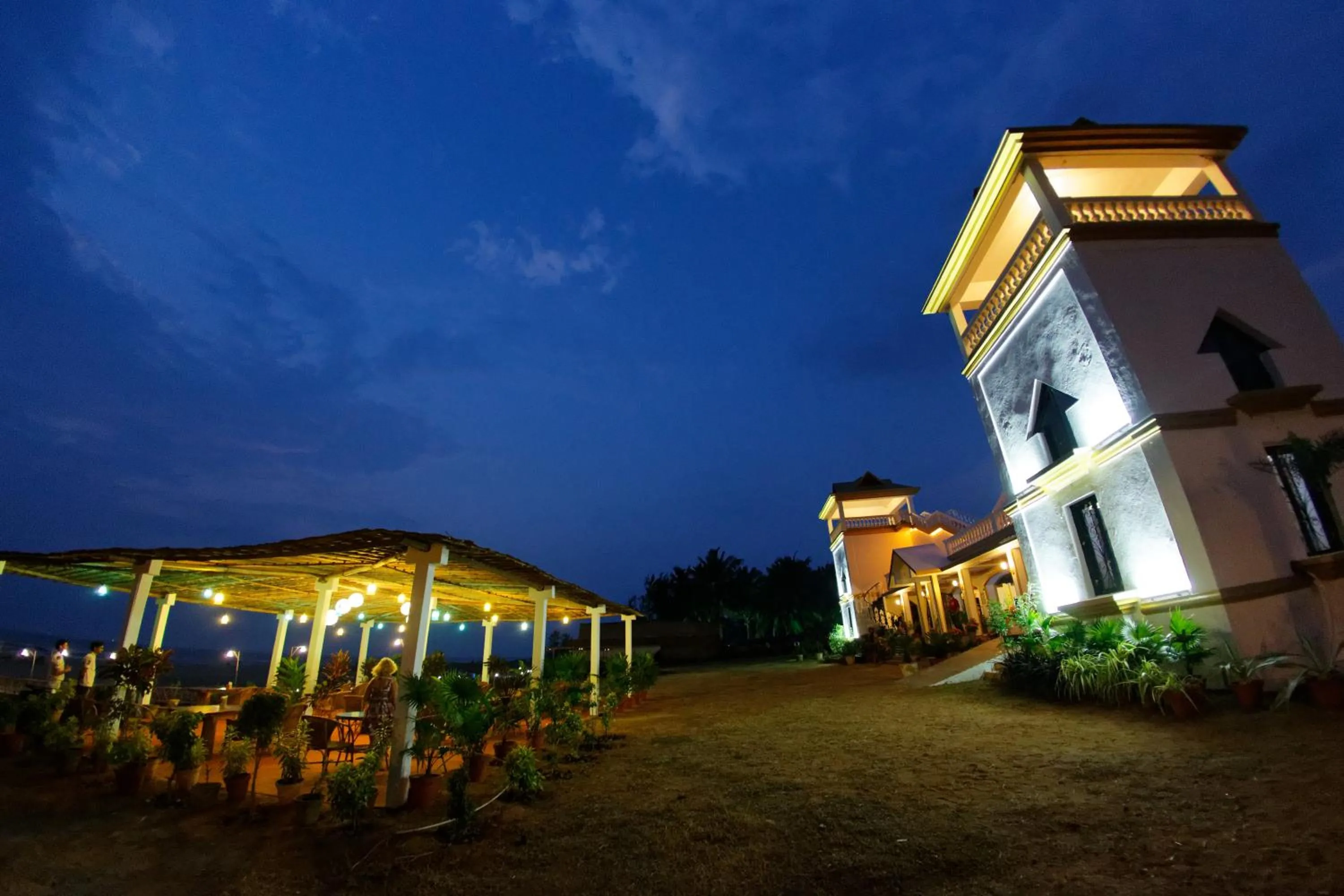 Restaurant/places to eat in Beach Street Eco Resort - Mandrem