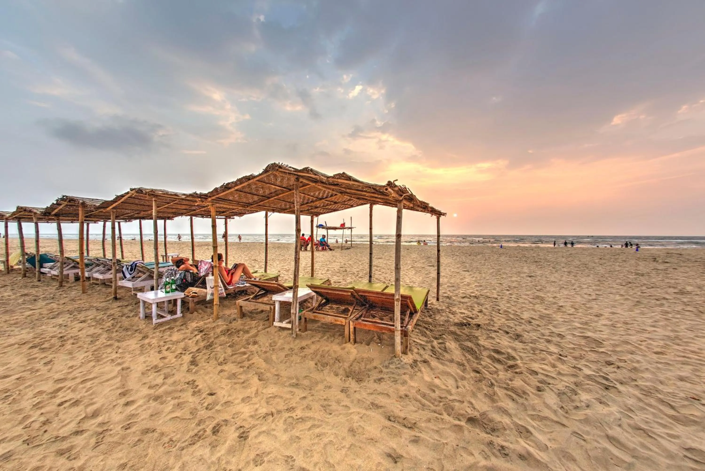 Restaurant/places to eat in Beach Street Eco Resort - Mandrem