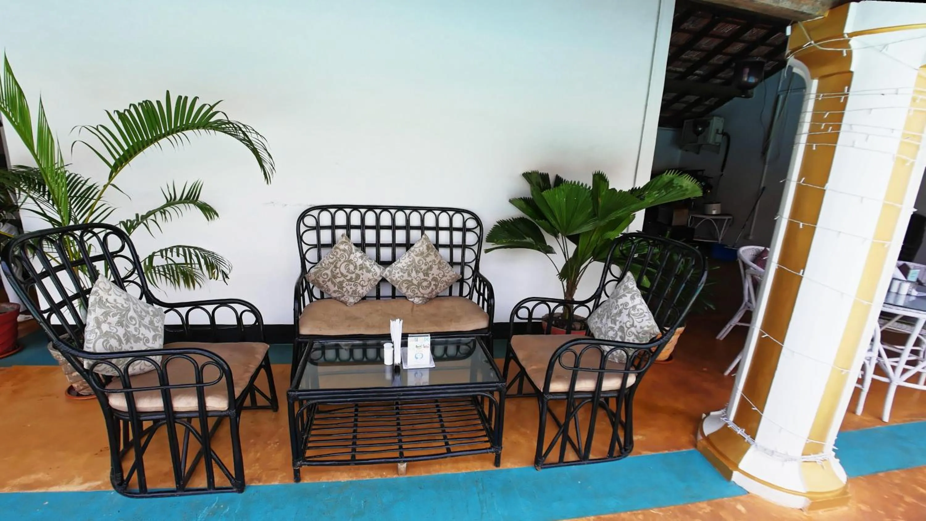 Restaurant/places to eat in Beach Street Eco Resort - Mandrem