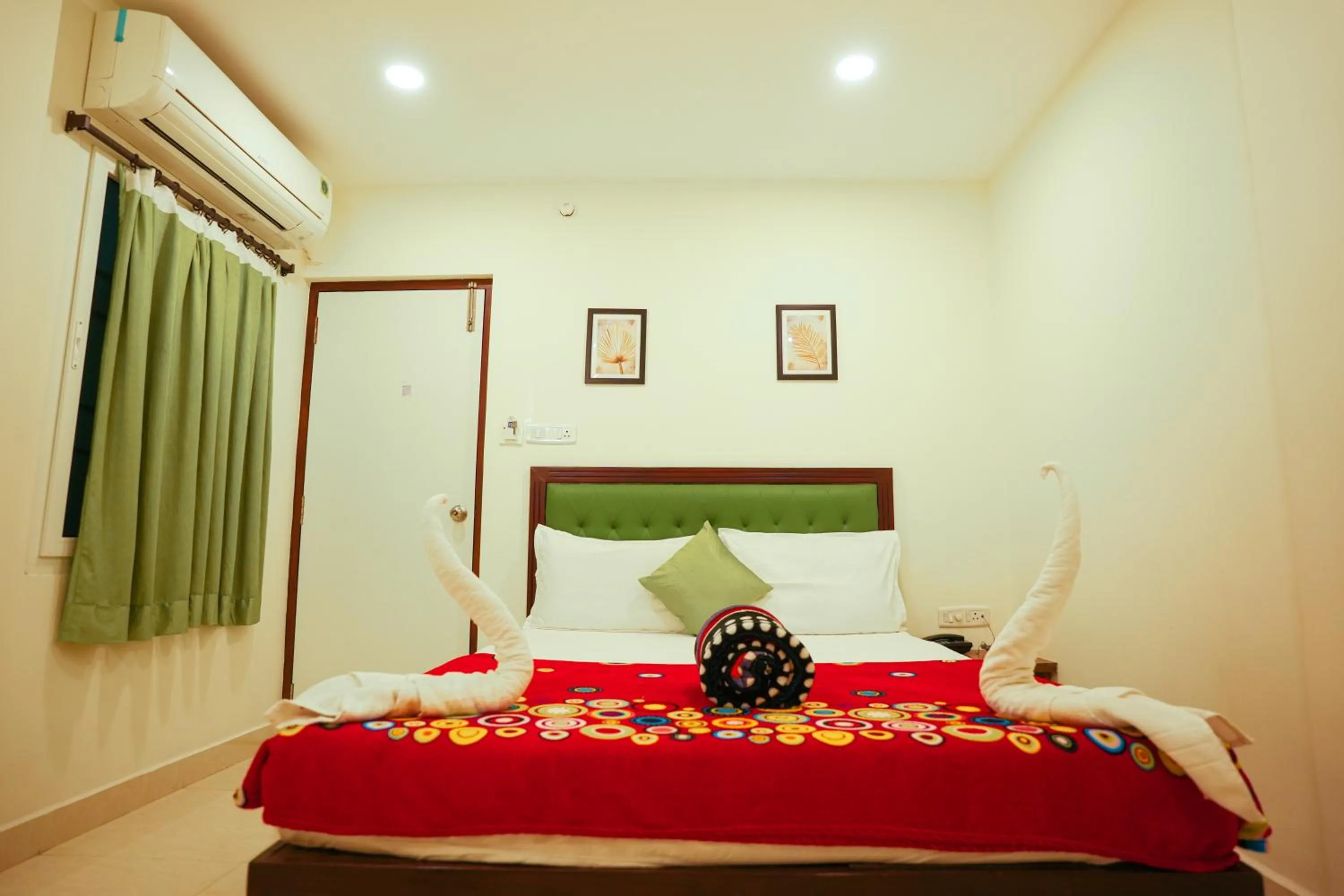 Photo of the whole room, Bed in SAARA INN