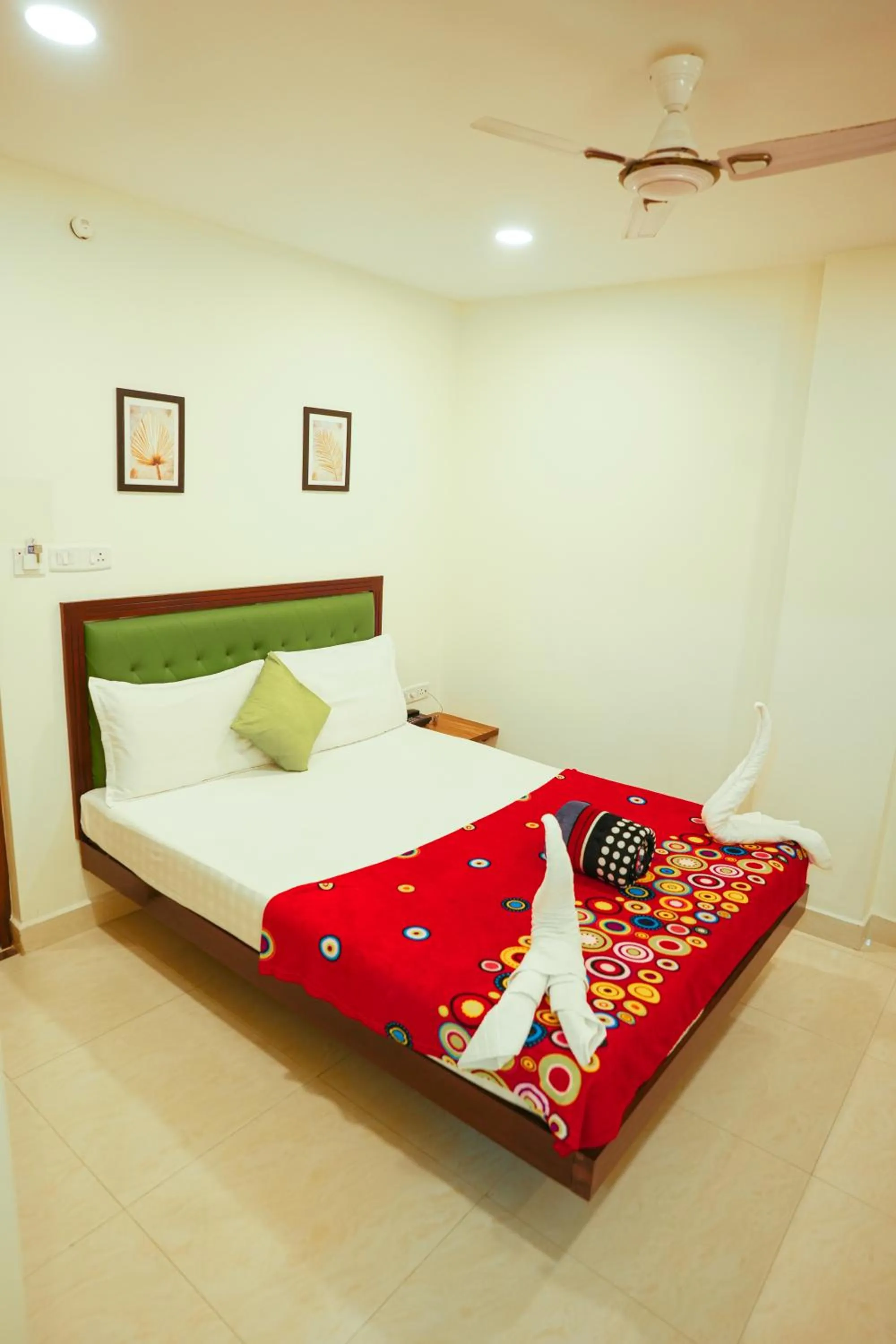 Bedroom, Bed in SAARA INN