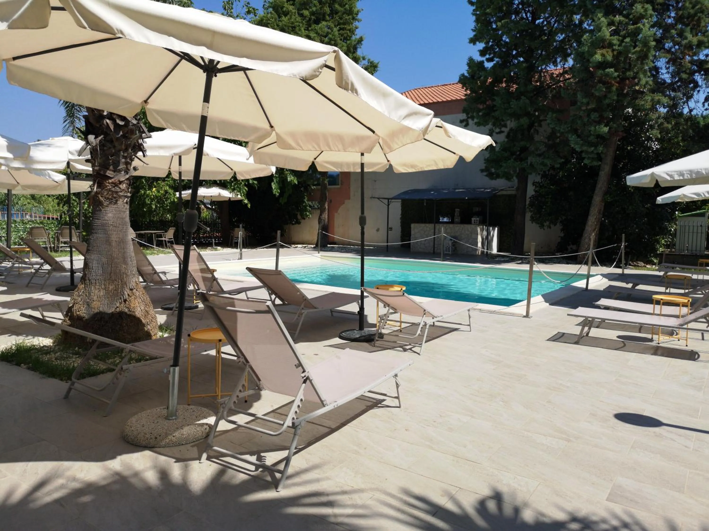 Swimming pool in Oasi Park Hotel