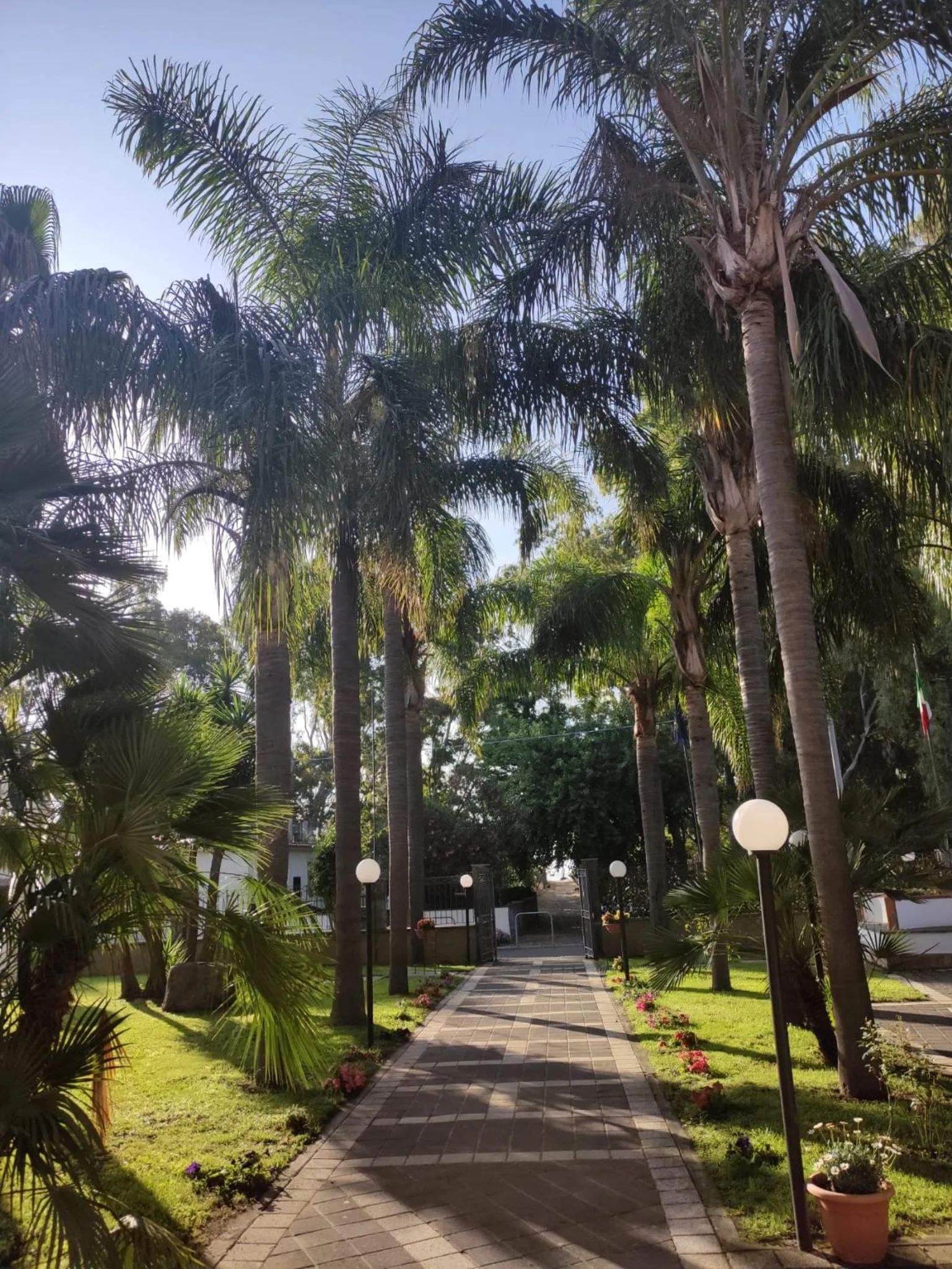 Facade/entrance in Oasi Park Hotel