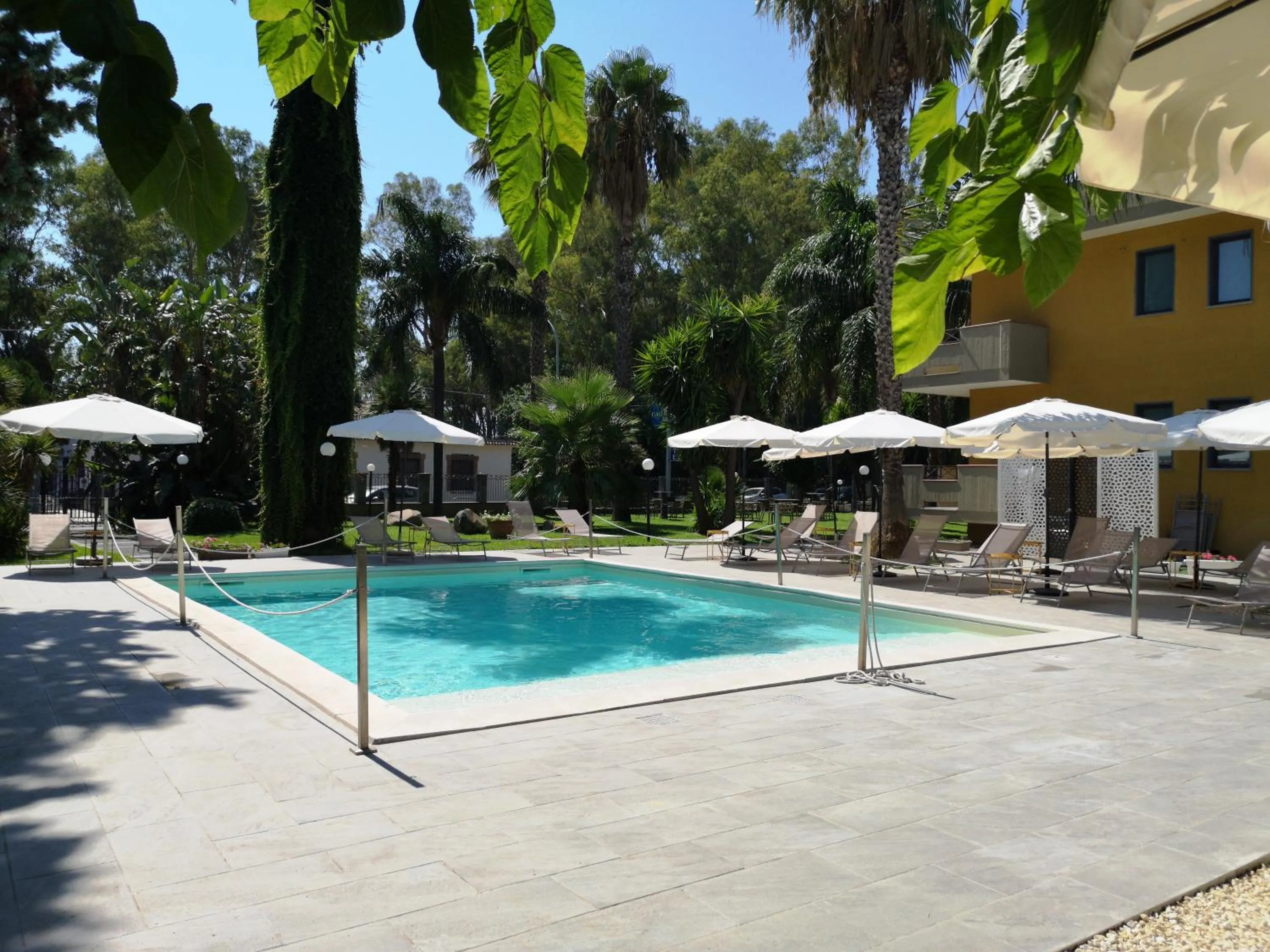 Swimming pool in Oasi Park Hotel