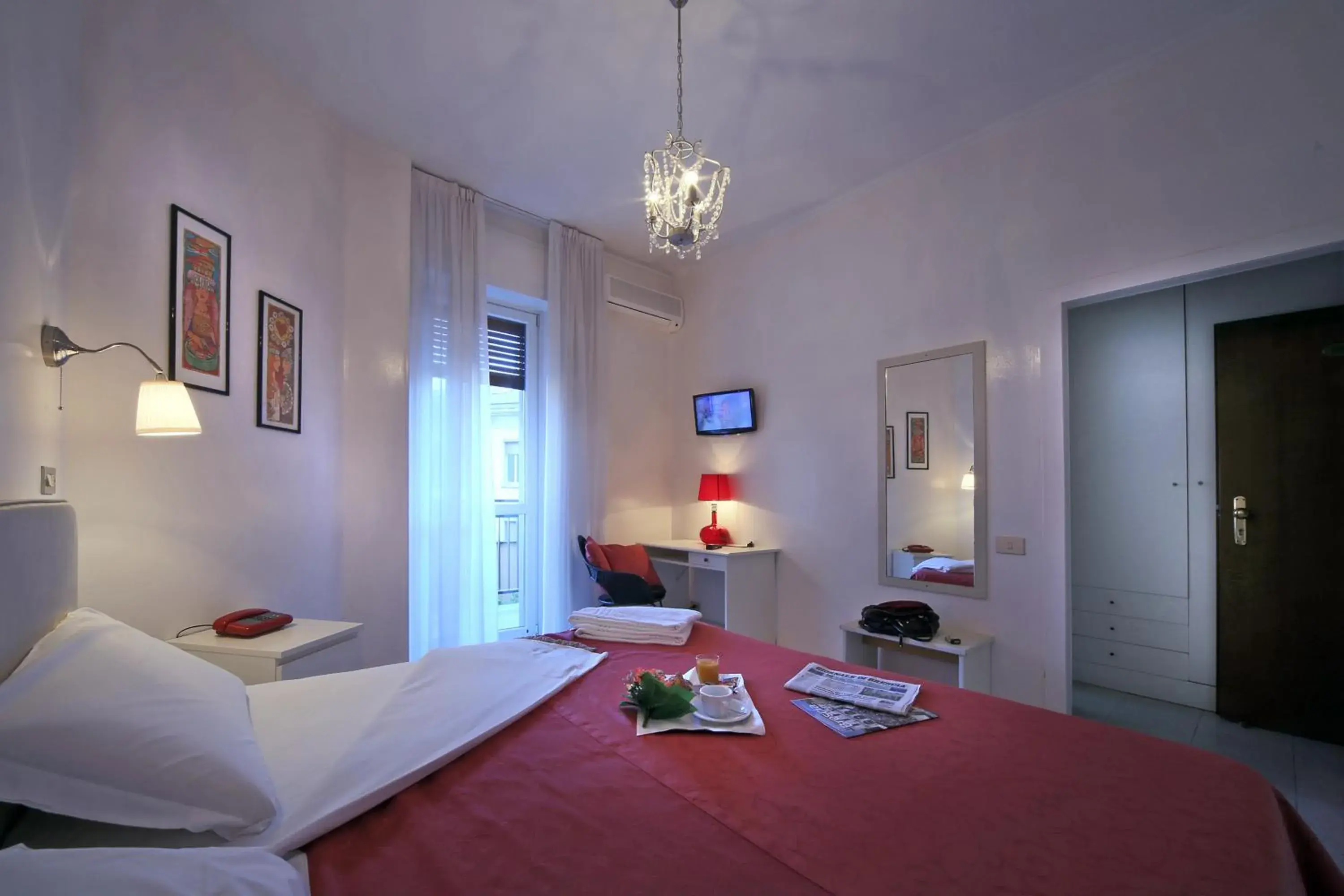 Double Room with Balcony in Hotel Cristallo Brescia Double Room with Balcony in Hotel Cristallo Brescia