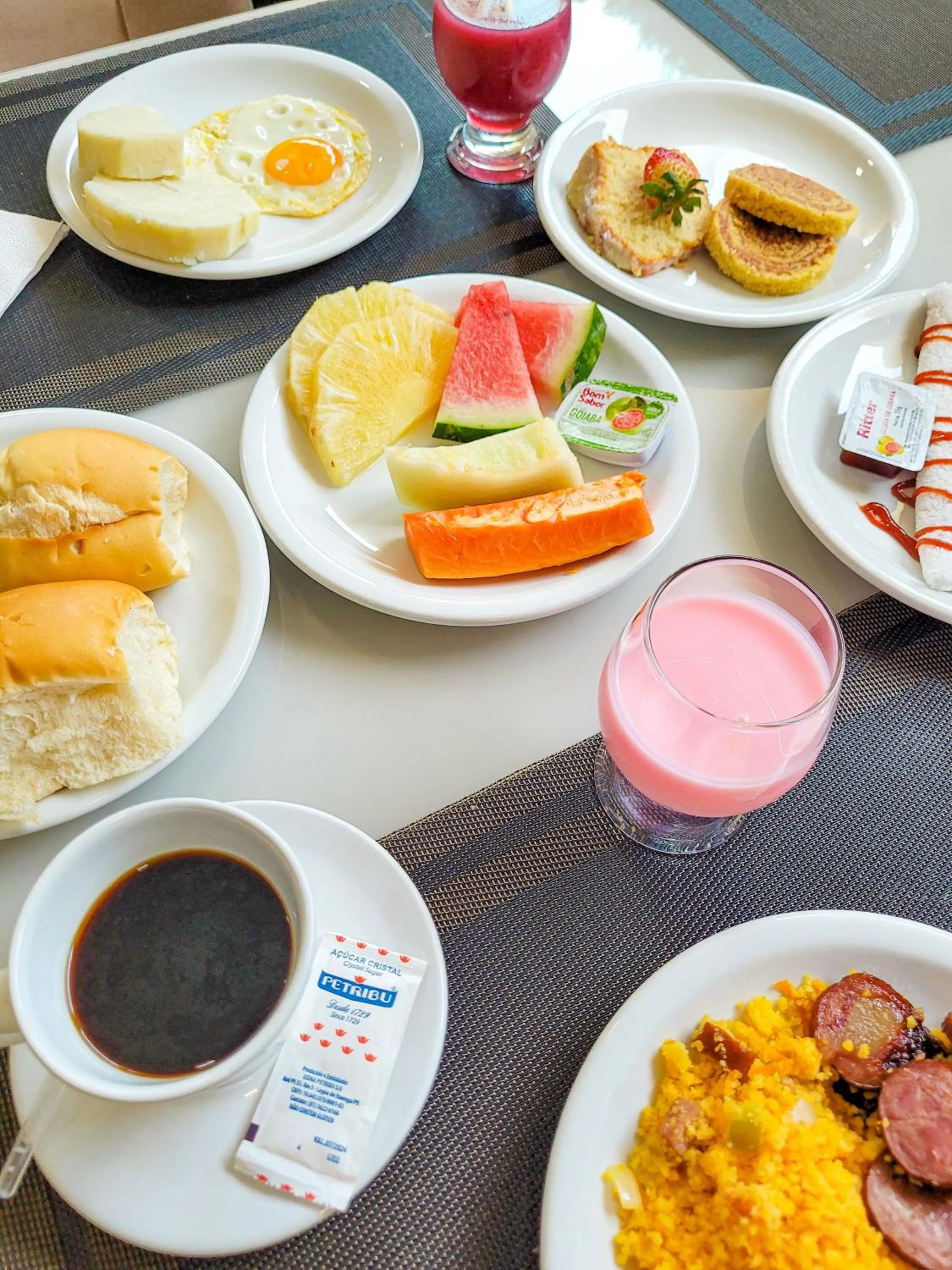 Breakfast in Atlântico Sul Hotel
