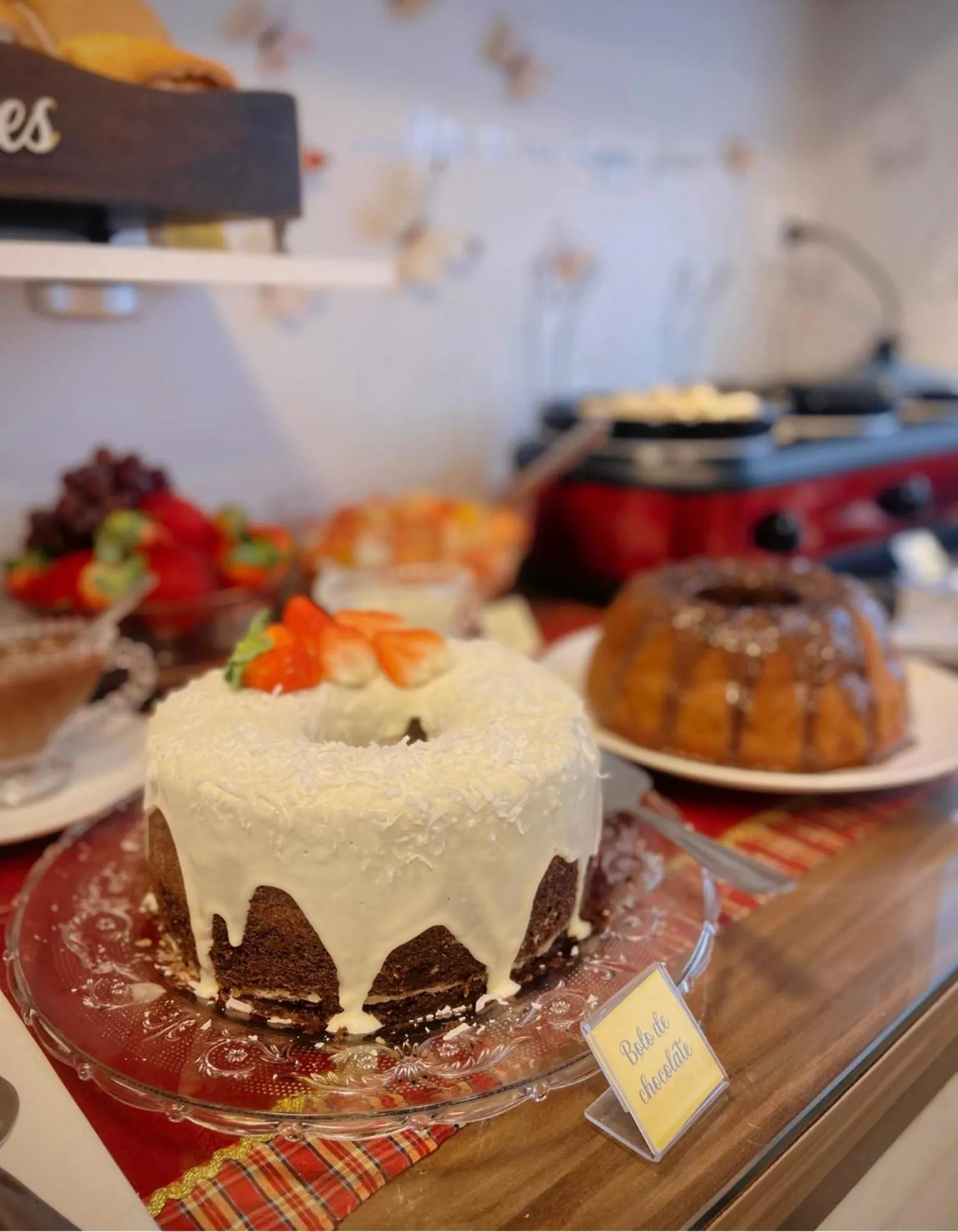 Buffet breakfast in Pousada Villa Vantino