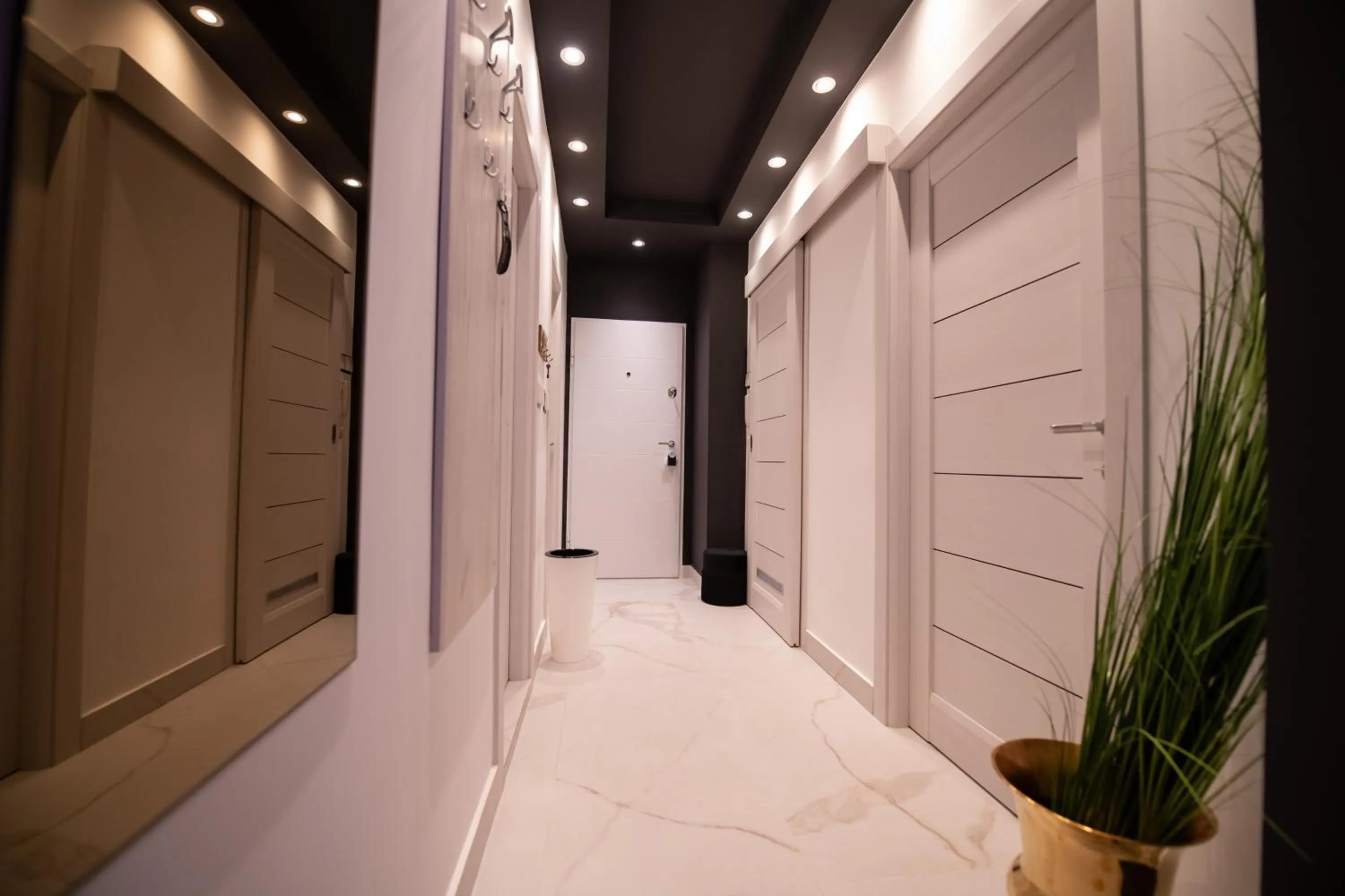 Facade/entrance in Aurora Lux Spa Smart apartments