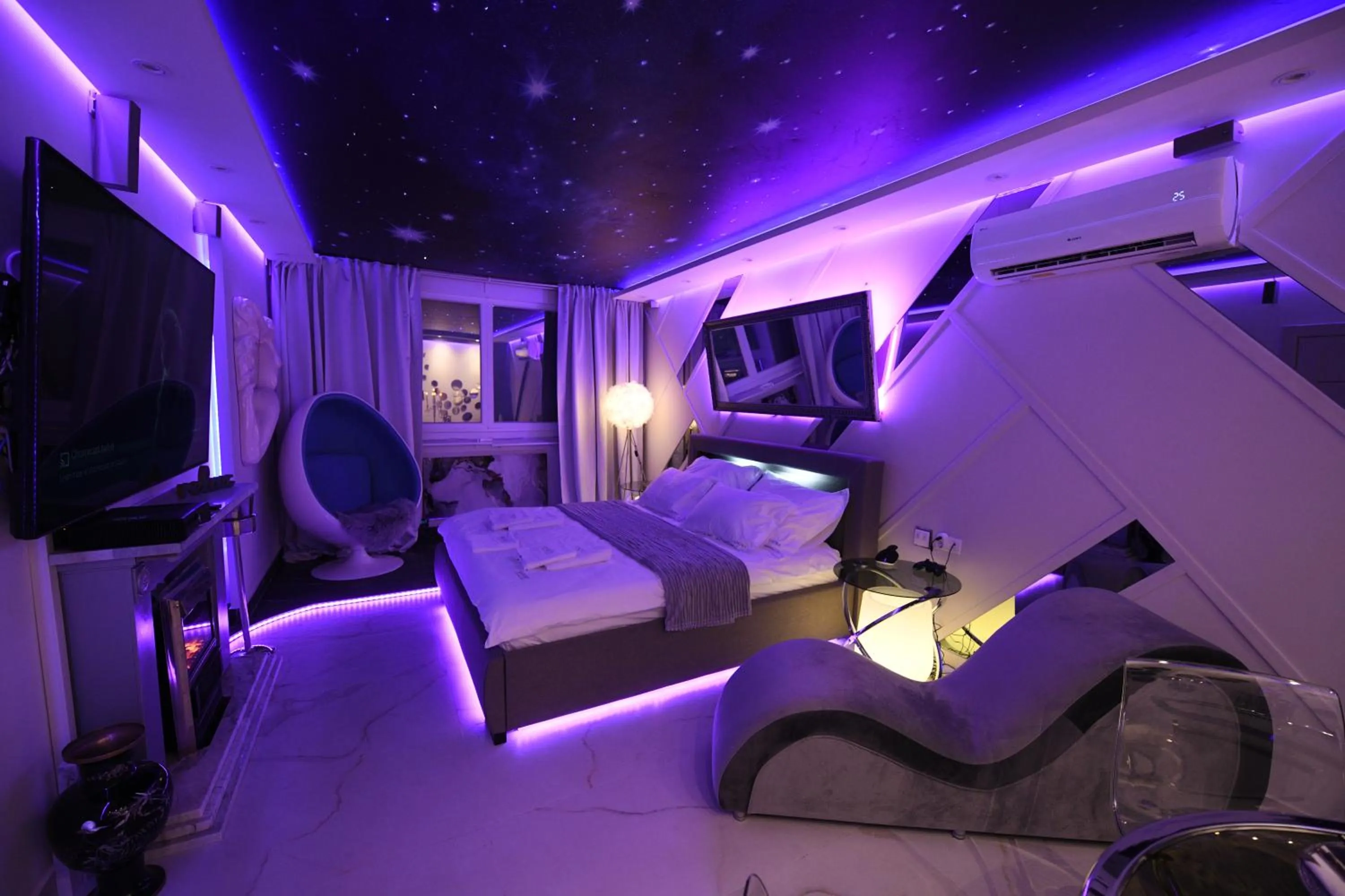 Bedroom in Aurora Lux Spa Smart apartments