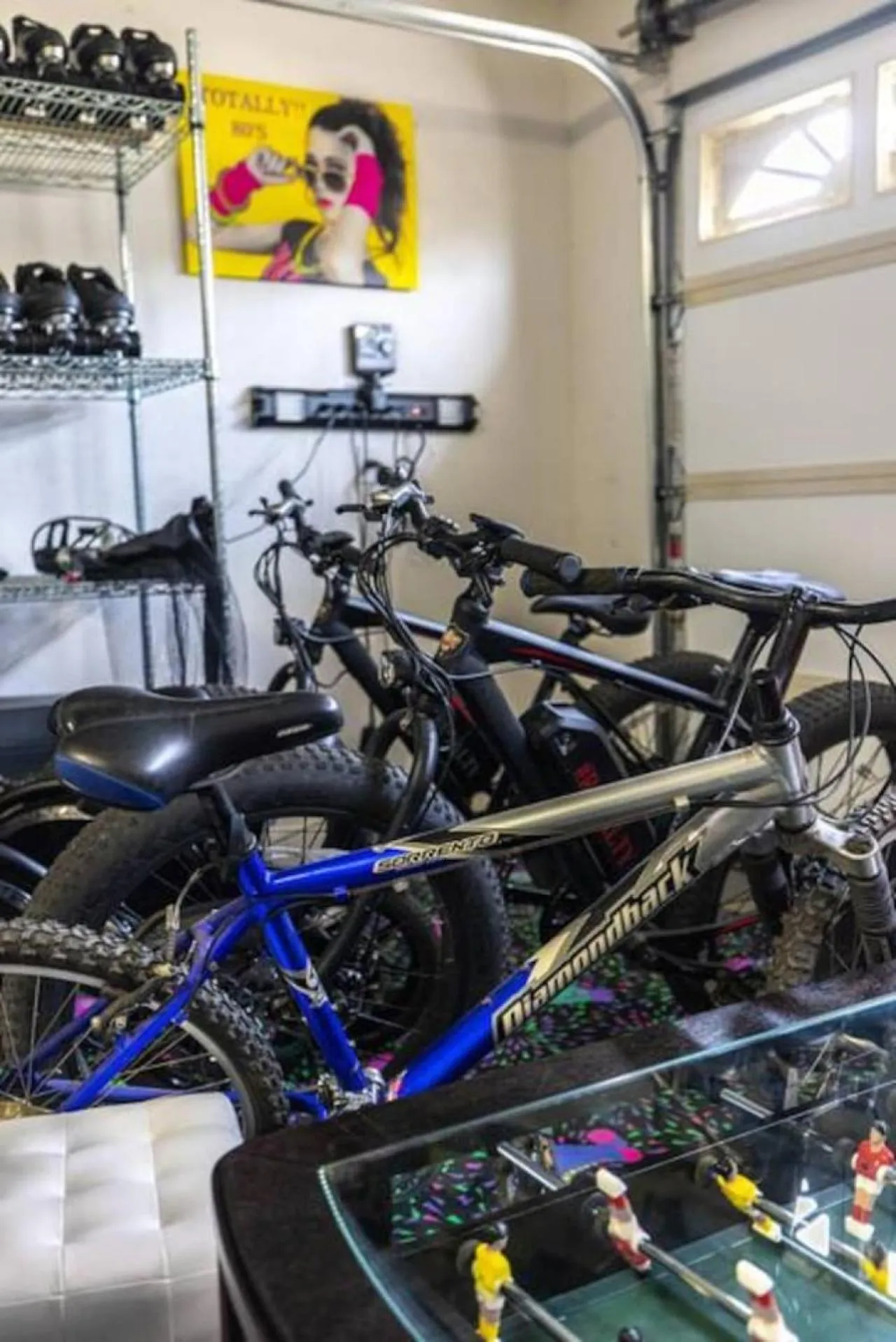 Family Fun for Everyone in Las Vegas- 4 Bedrooms, Billiards, Game Room