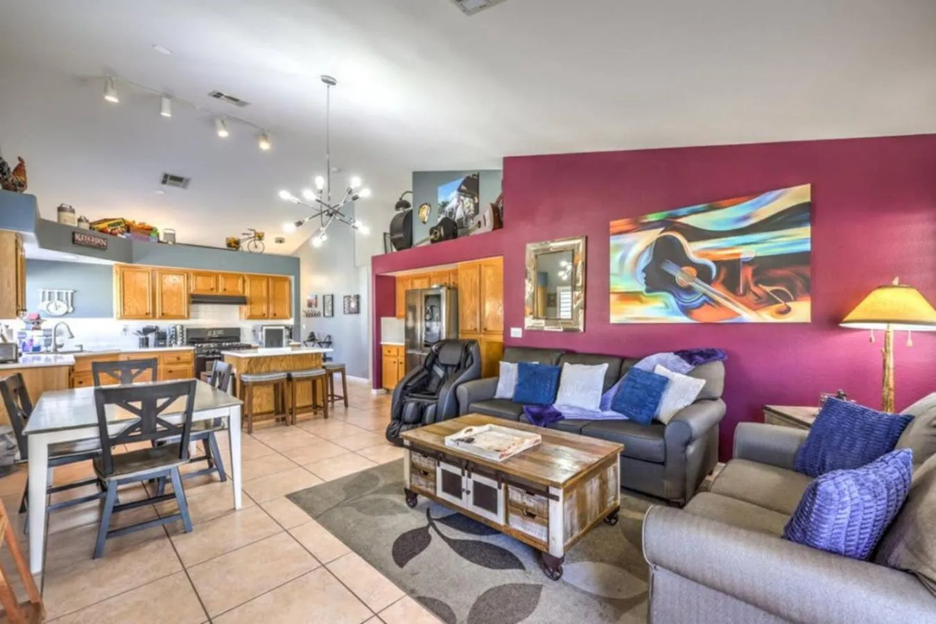 Family Fun for Everyone in Las Vegas- 4 Bedrooms, Billiards, Game Room