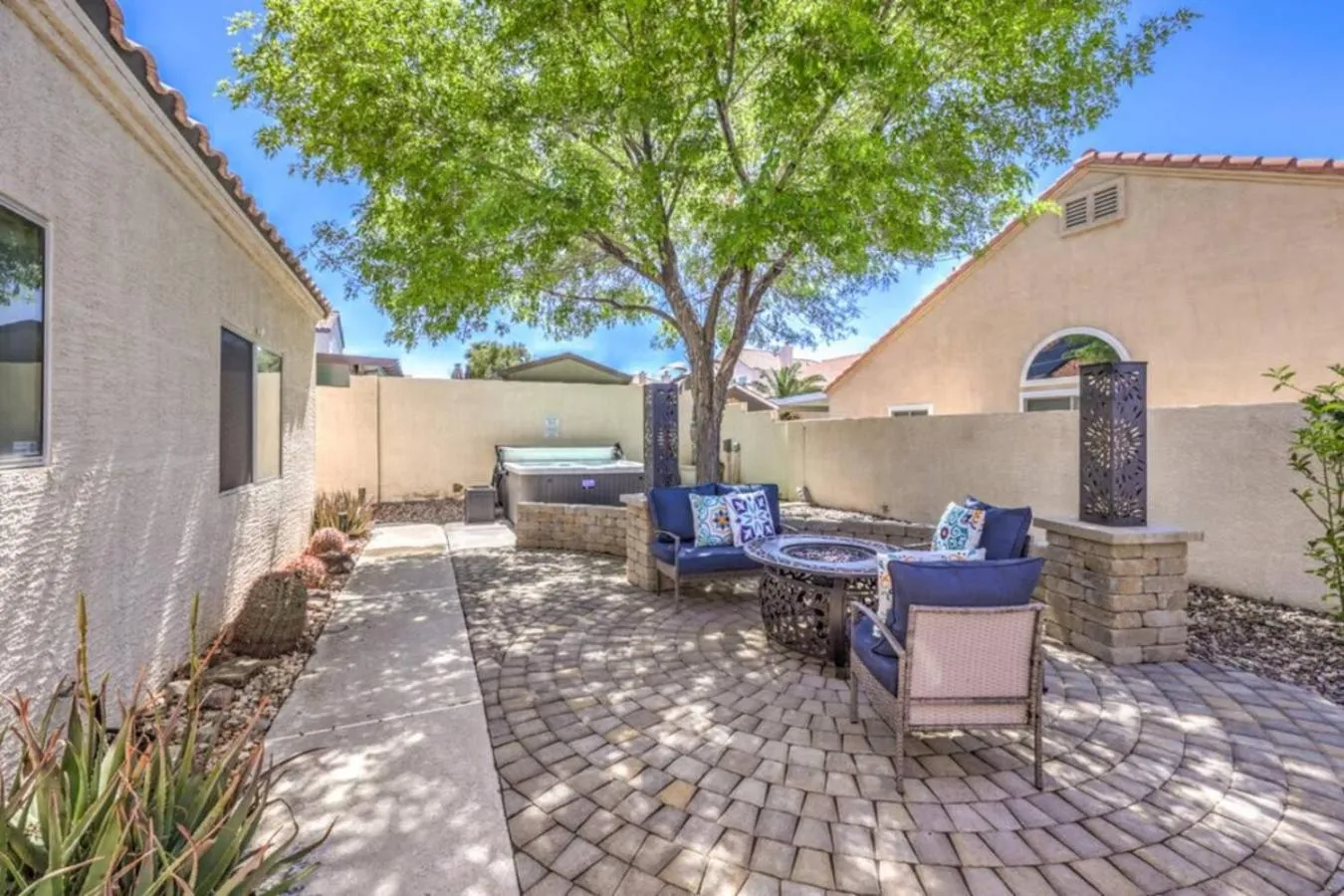 Family Fun for Everyone in Las Vegas- 4 Bedrooms, Billiards, Game Room