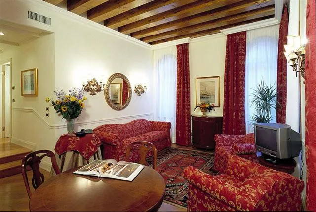 Living room in Suites Torre Dell'Orologio