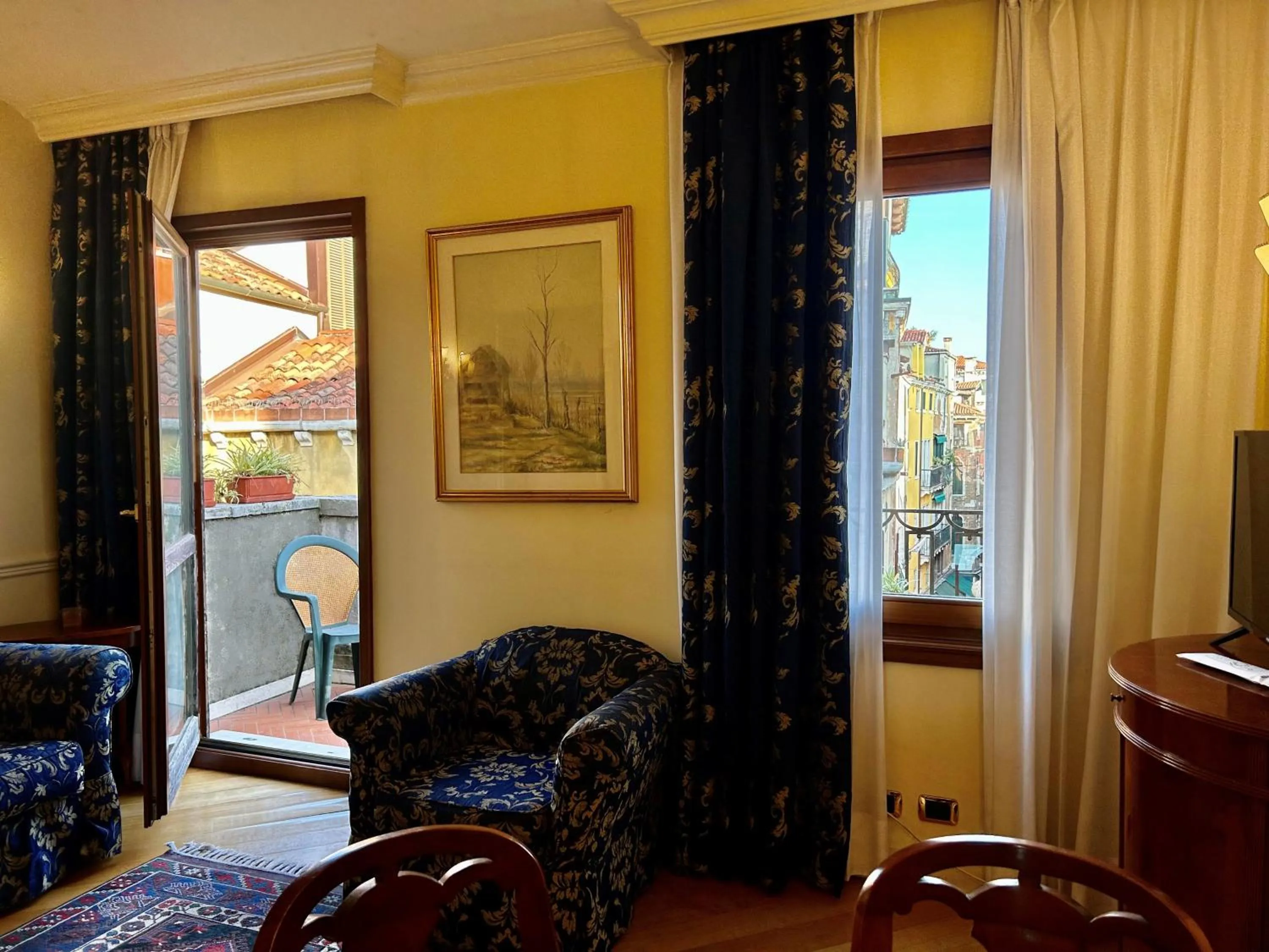 Living room in Suites Torre Dell'Orologio