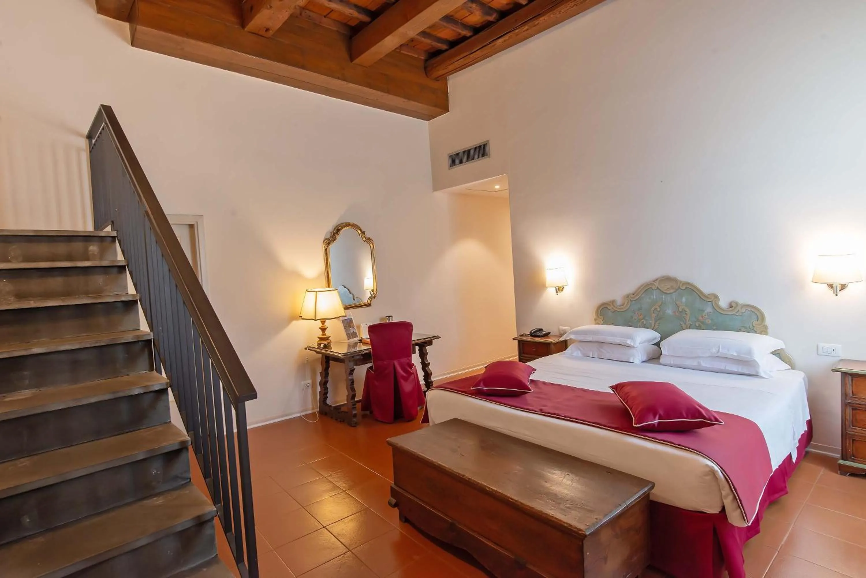 Bedroom, Bed in Hotel Machiavelli Palace