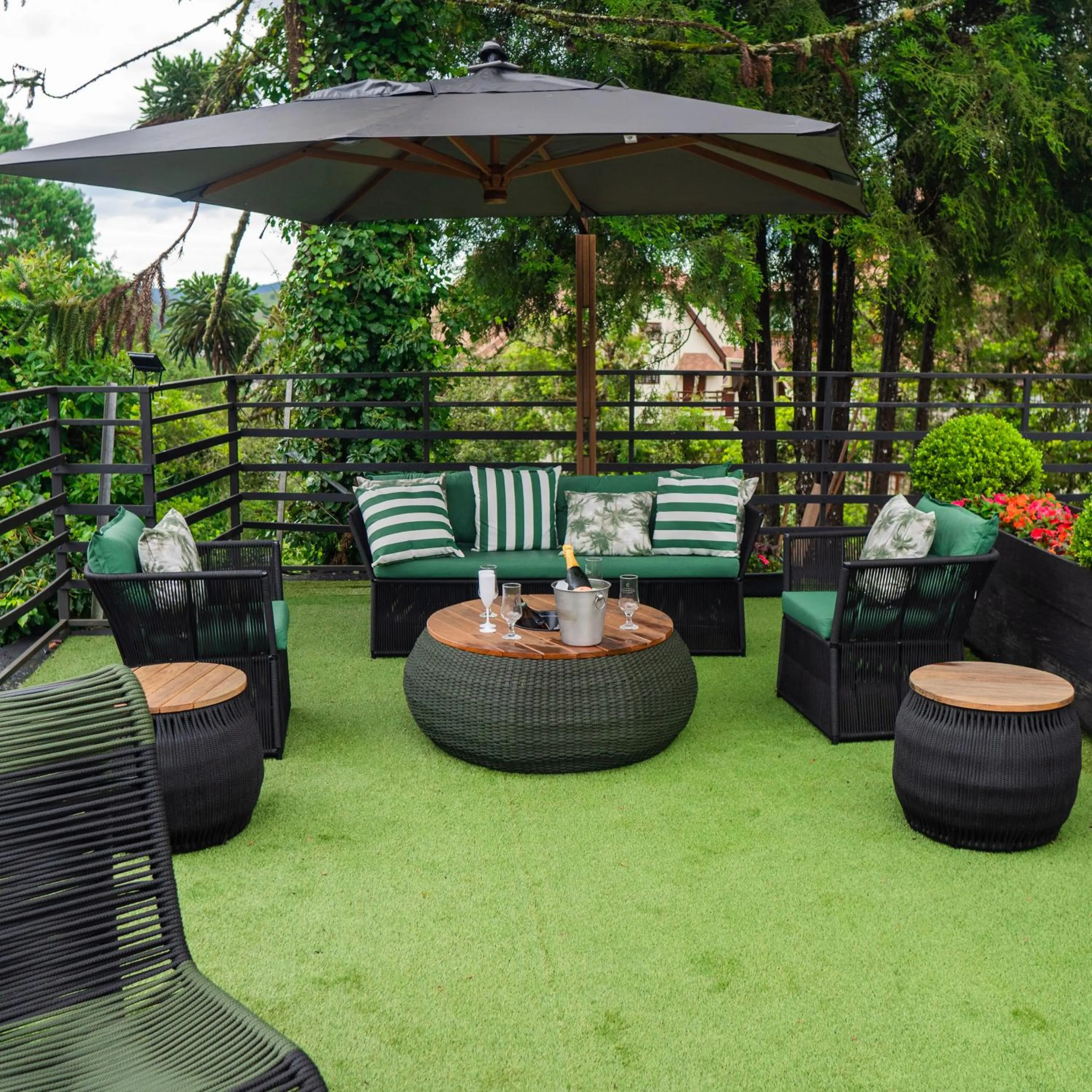 Garden view in Ti Voglio Bene