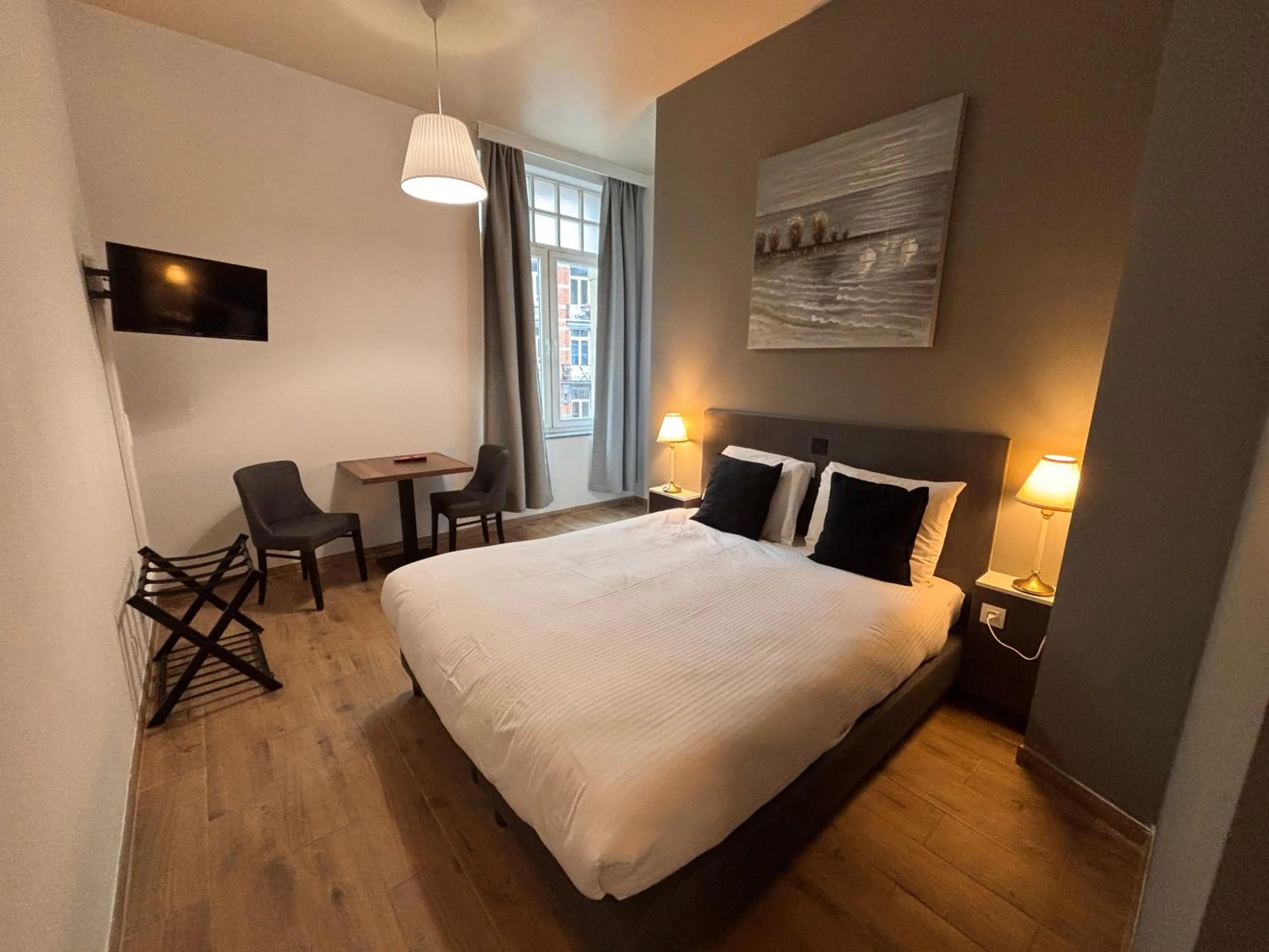 Property building, Bed in Hotel Aviation