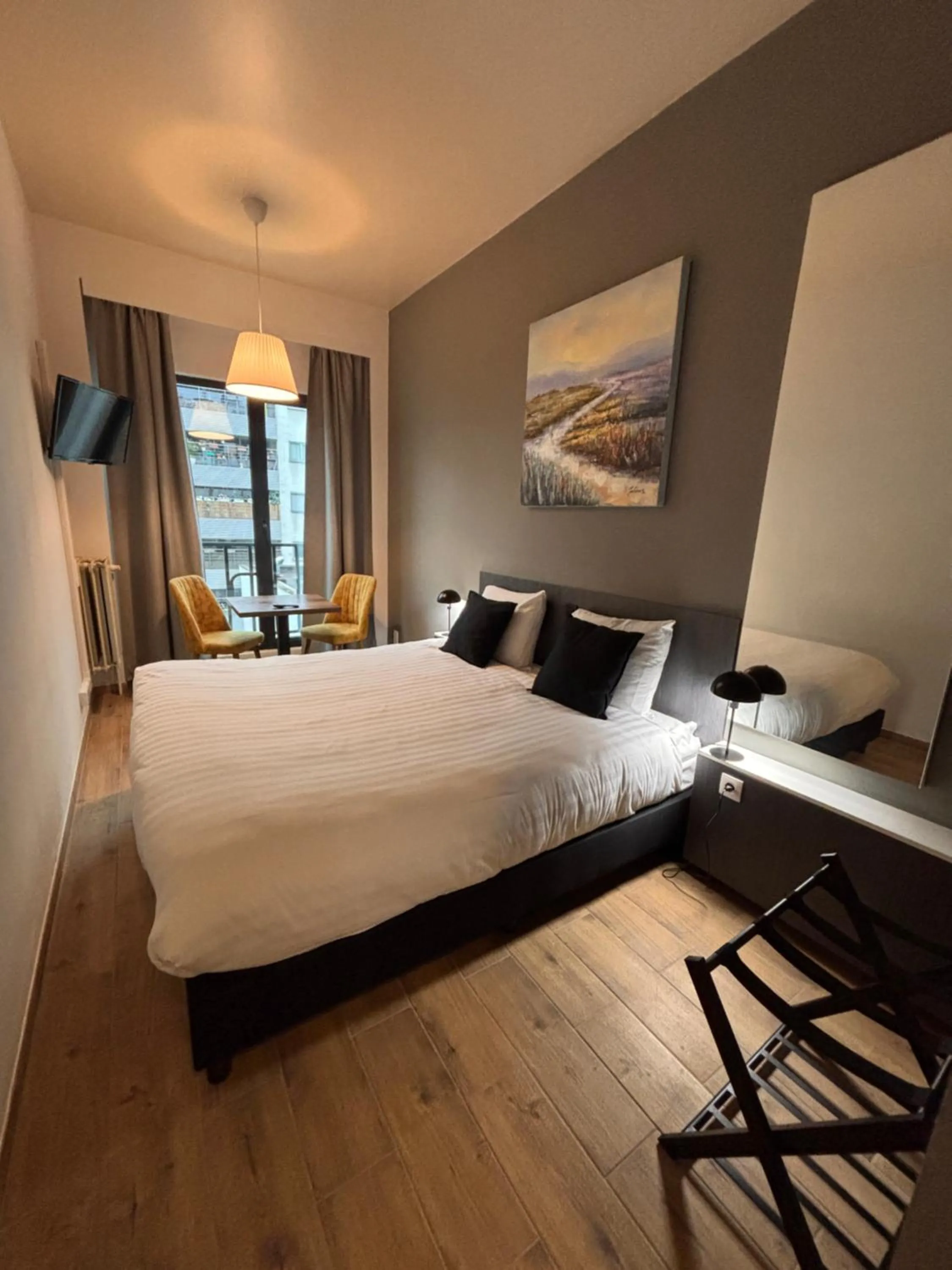 Property building, Bed in Hotel Aviation