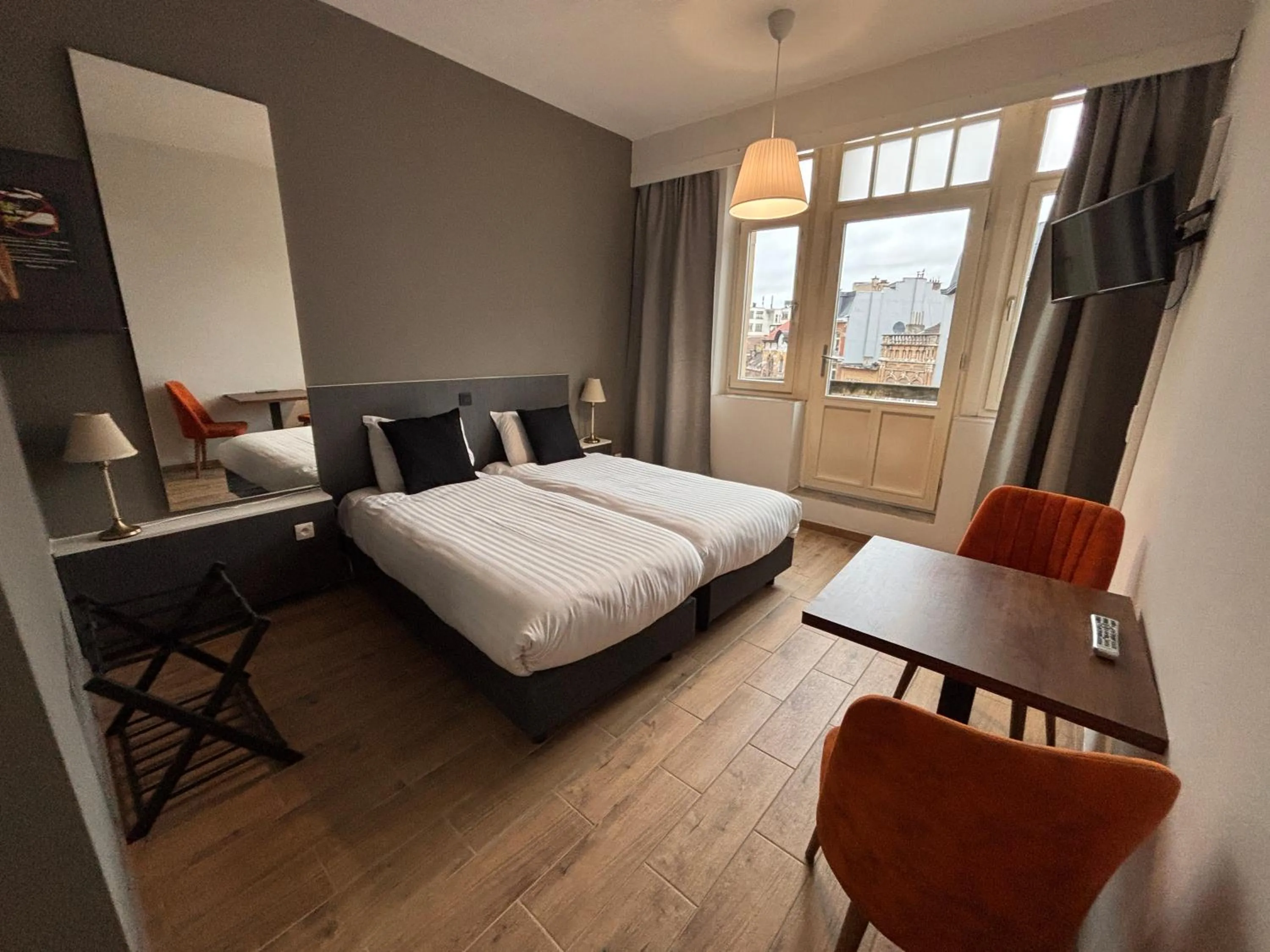 Property building, Bed in Hotel Aviation