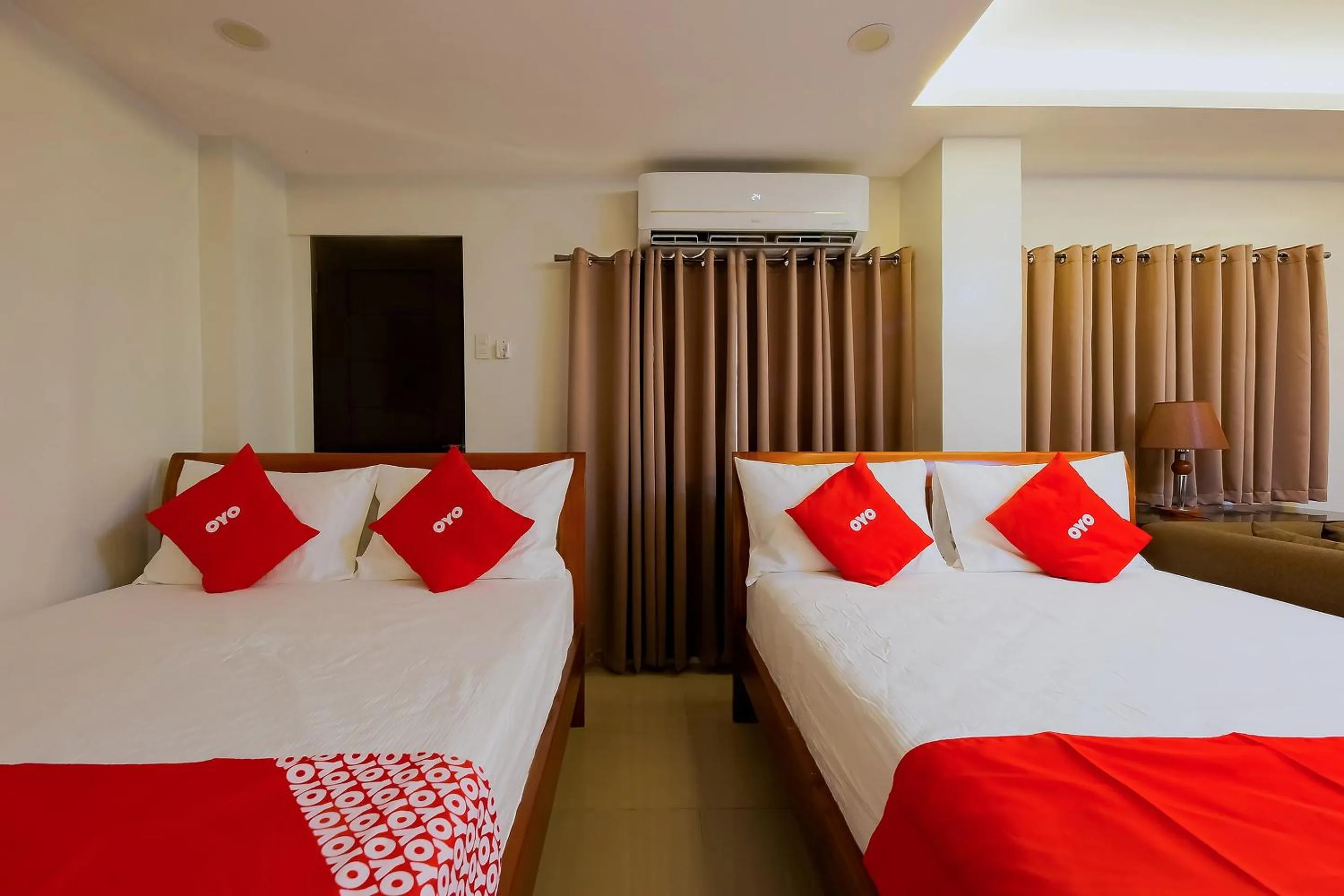 Bedroom in OYO 848 Dona Aurora Condotel